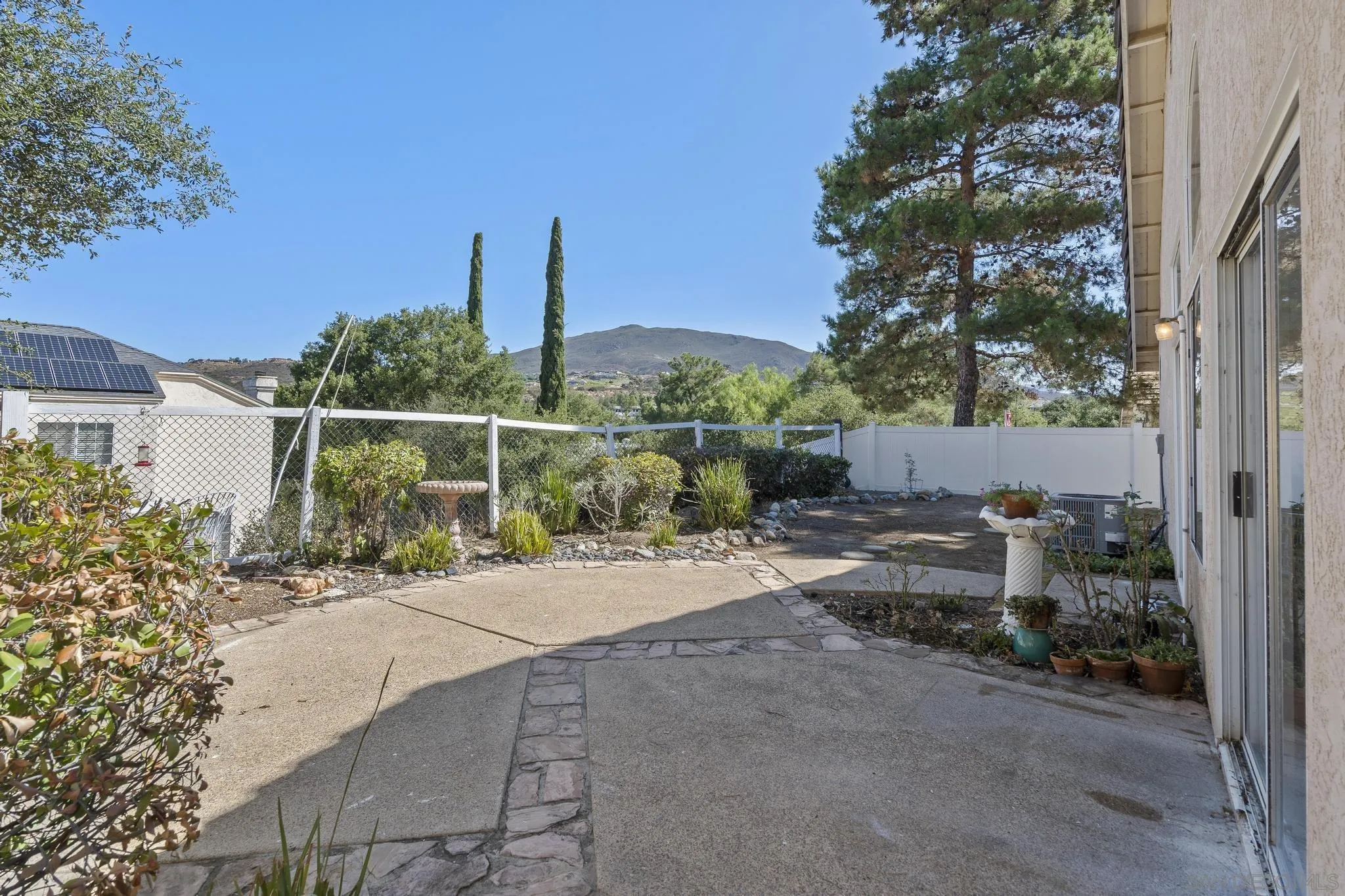 https://cdn.realtyfeed.com/cdn/127/250039729/6d0cebf8dedca99efb5a24c97e2cc28f.webp