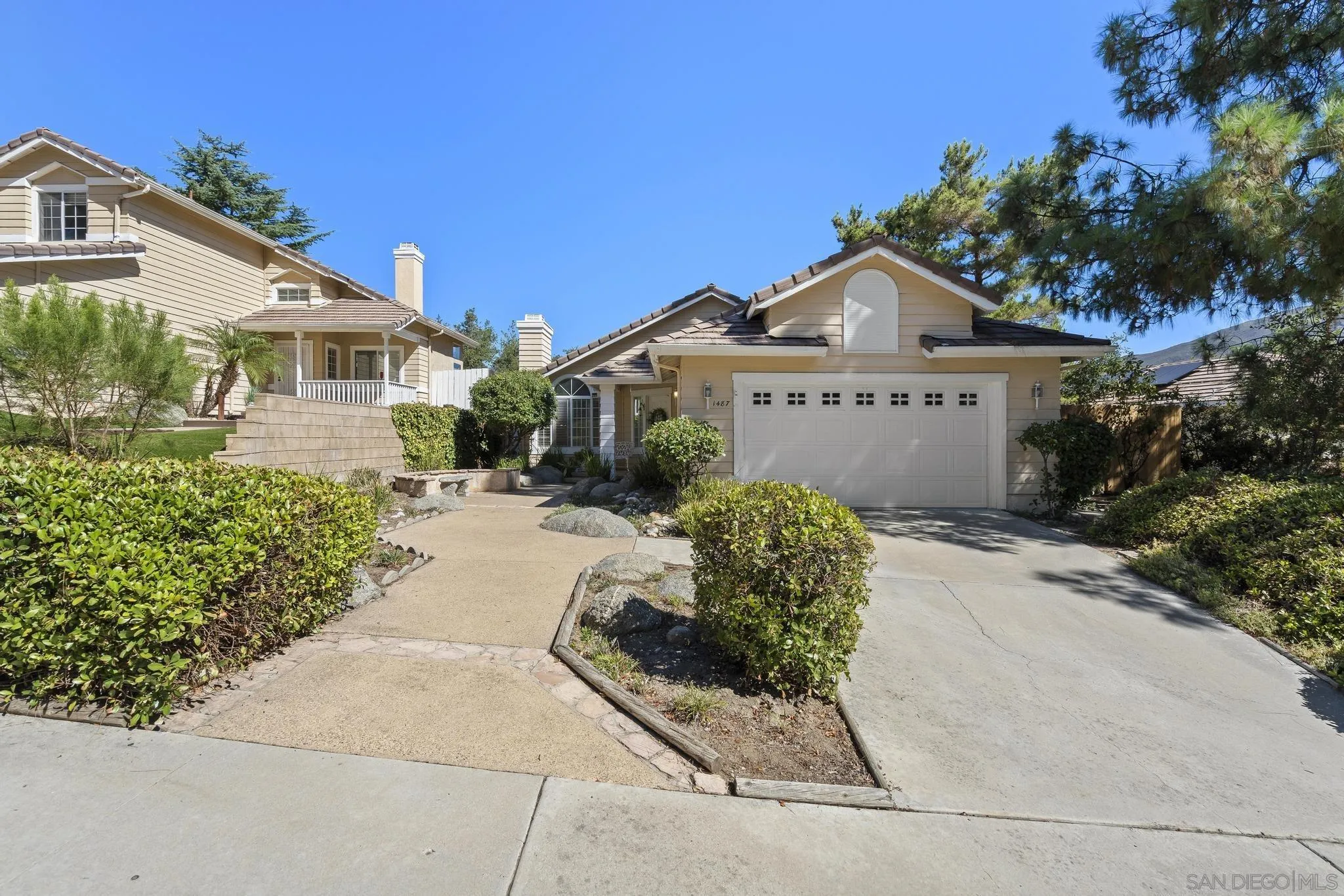 https://cdn.realtyfeed.com/cdn/127/250039729/b3c7fd2c0bde49490ee7ab43cb1e932d.webp