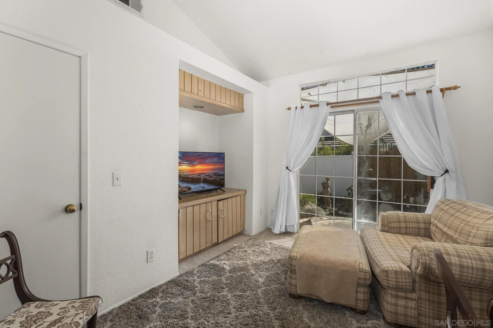 https://cdn.realtyfeed.com/cdn/127/250039729/c0b2d62ea8d089843b9d895ed20f519d.webp