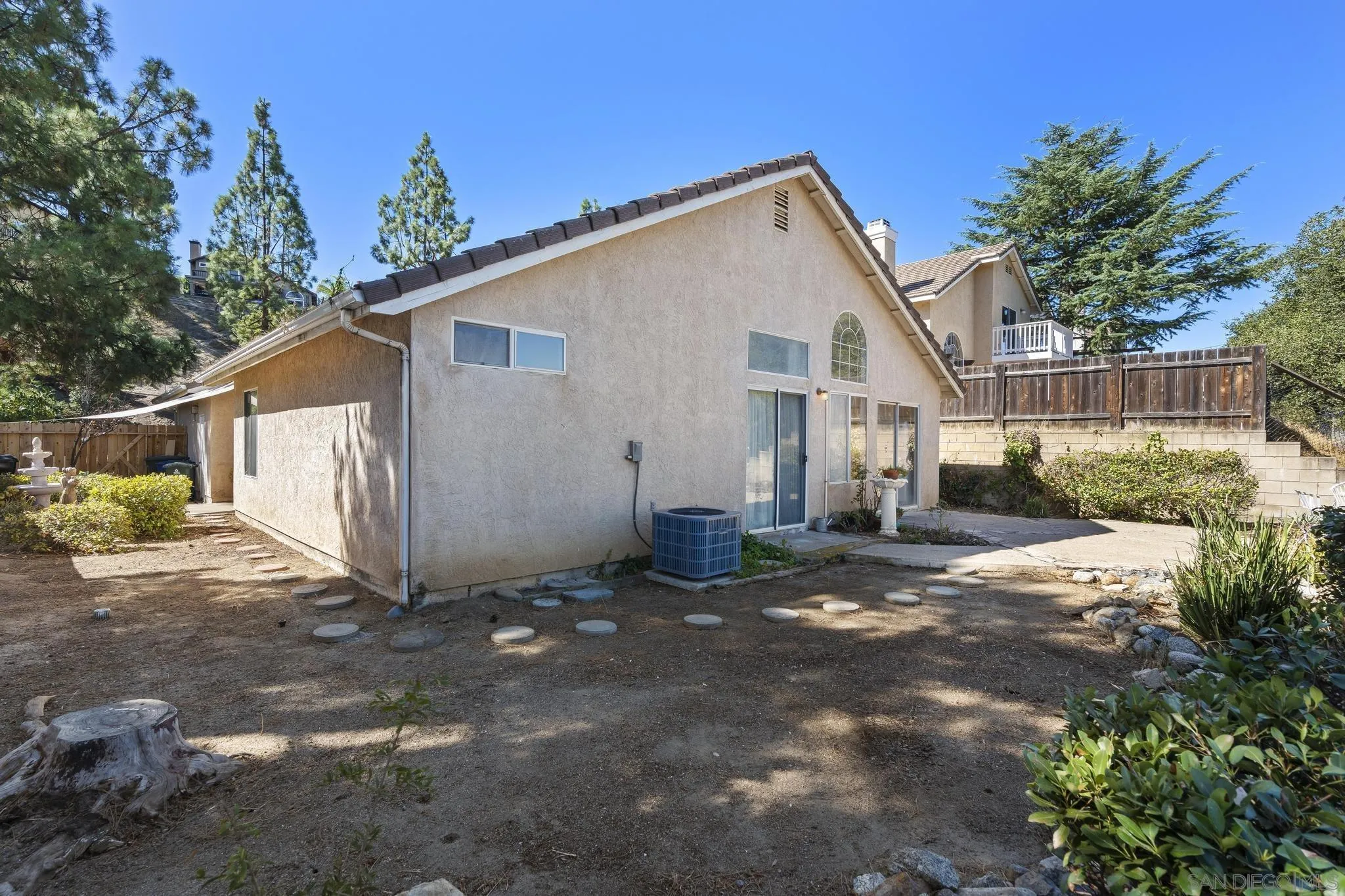 https://cdn.realtyfeed.com/cdn/127/250039729/fa6b72fe784a83098d3abef7ce07c9f7.webp