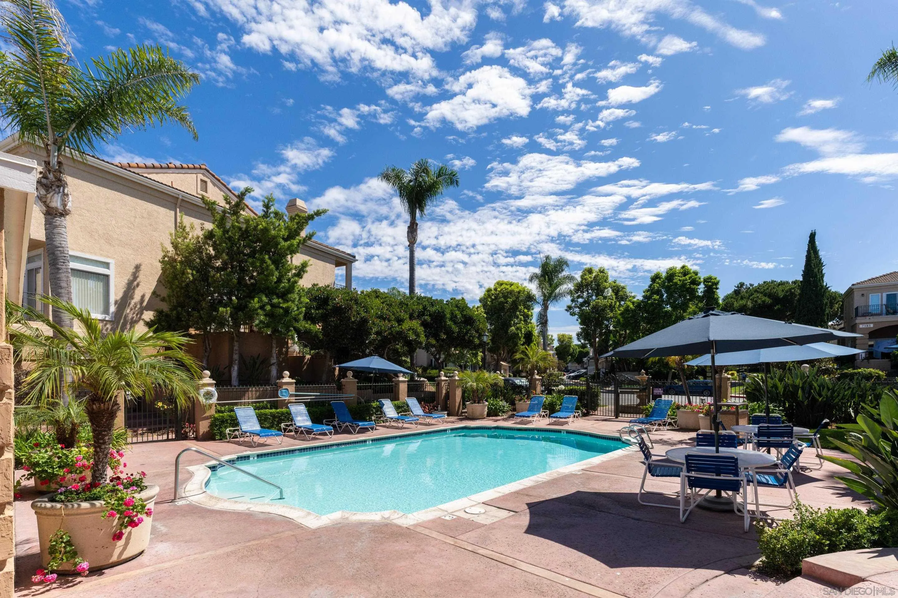 https://cdn.realtyfeed.com/cdn/127/250039734/4e5a96d878e5dc7cb7af22bd8857714c.webp