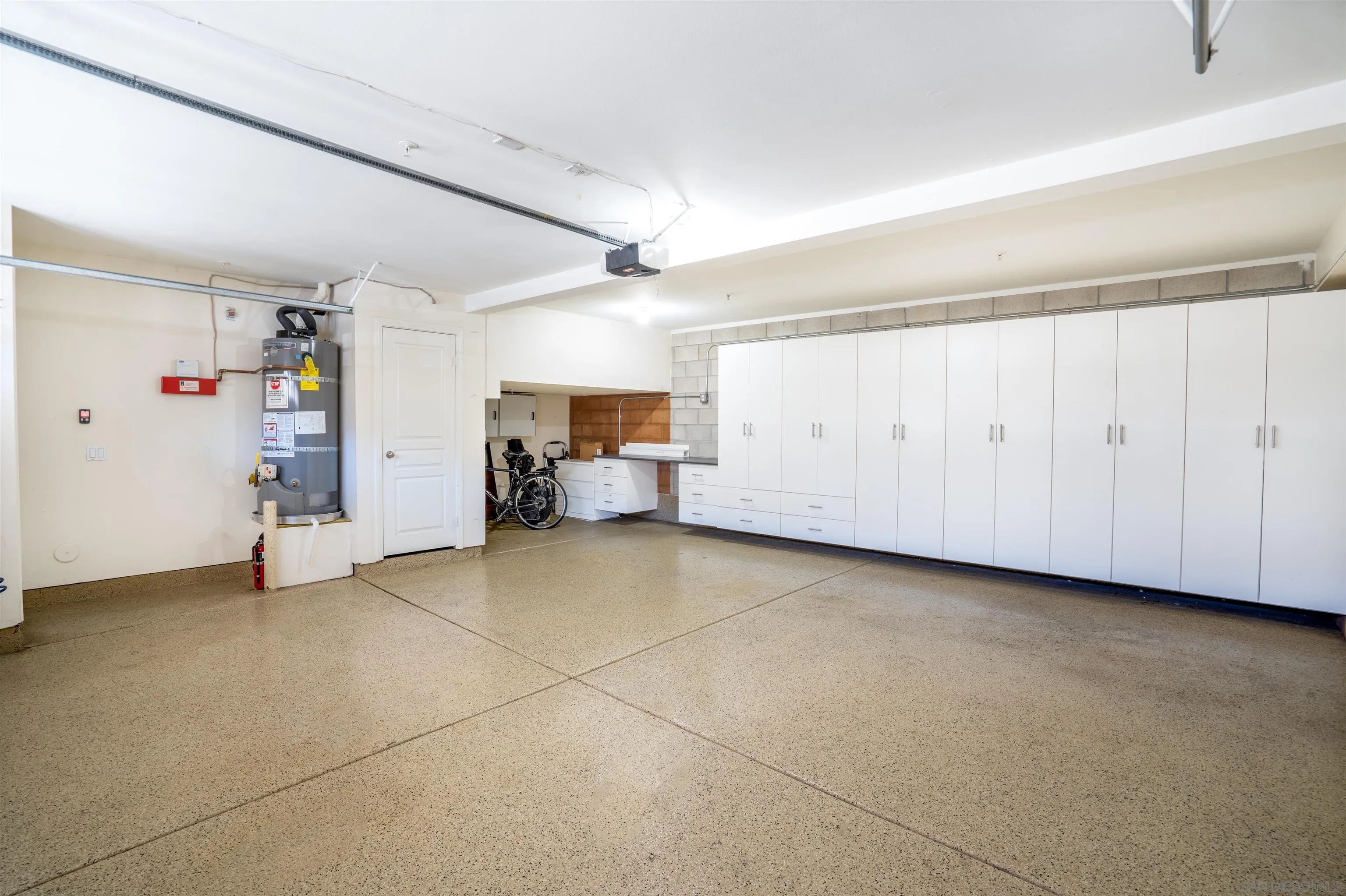 https://cdn.realtyfeed.com/cdn/127/250039735/3d7eb33345d147fd51a358488252edea.webp