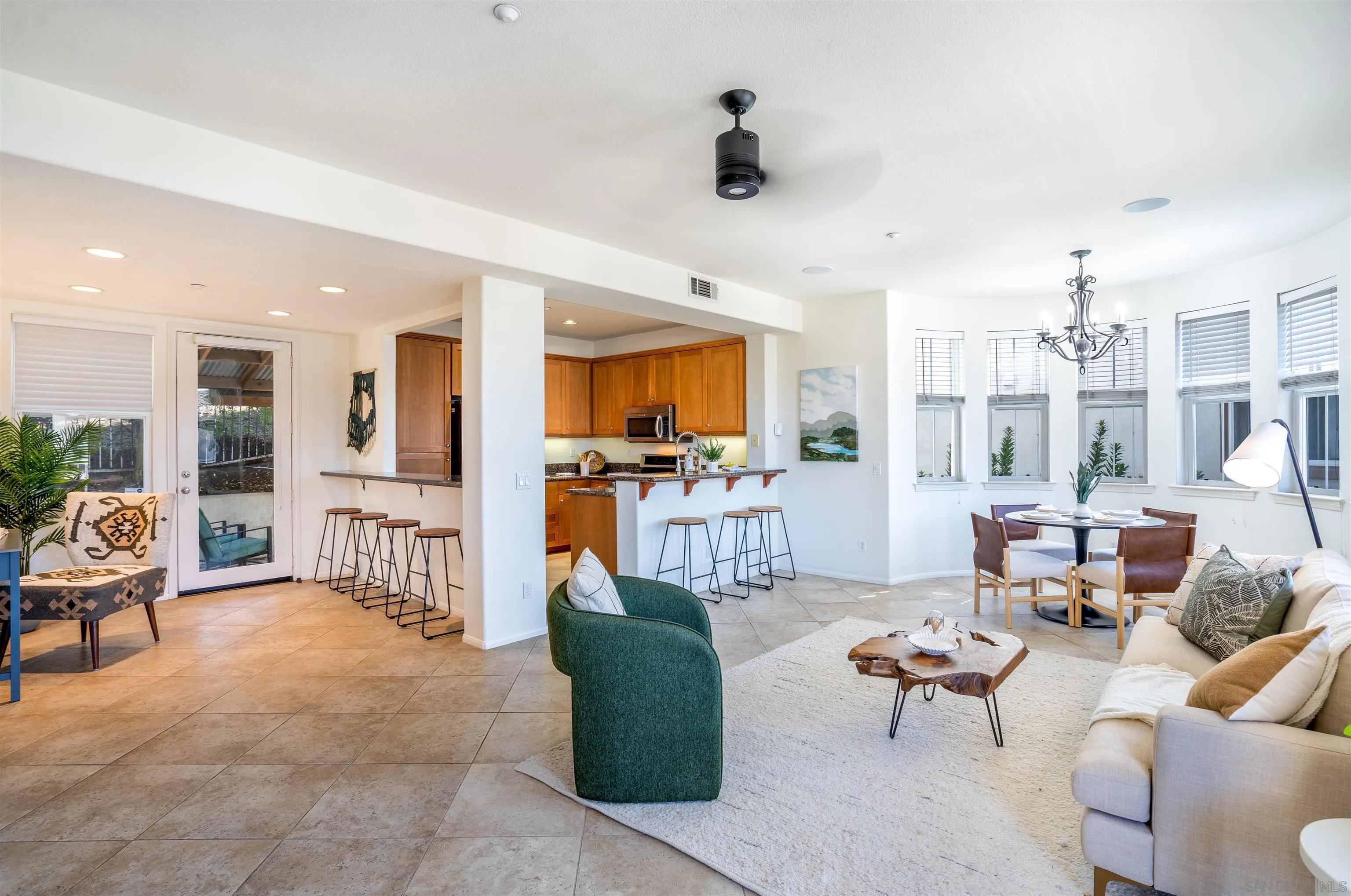 https://cdn.realtyfeed.com/cdn/127/250039735/5cfae694155a48dd61c5e3dbea79b9ff.webp