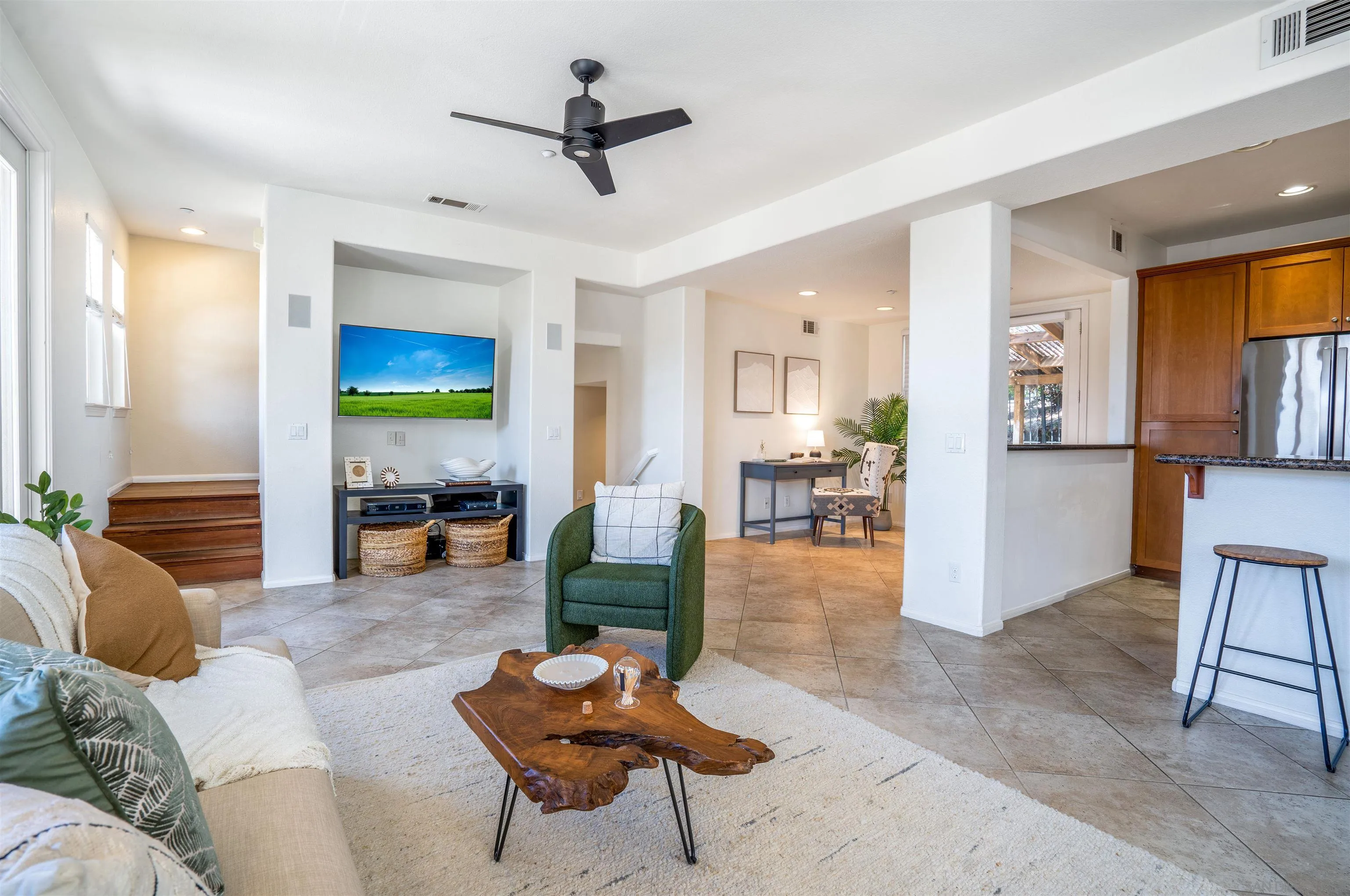 https://cdn.realtyfeed.com/cdn/127/250039735/e8f0af9c675a41c737d20628a6fd613f.webp