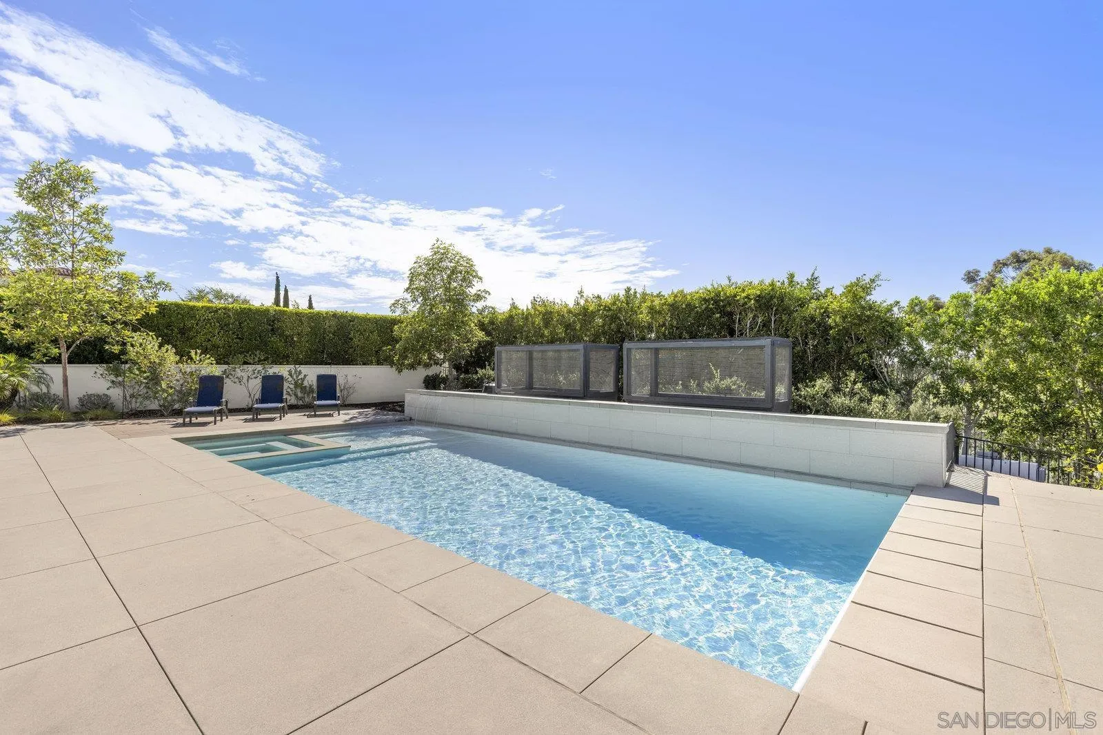 https://cdn.realtyfeed.com/cdn/127/250039737/1facf4a89a4f7b700b982730f4720ca9.webp