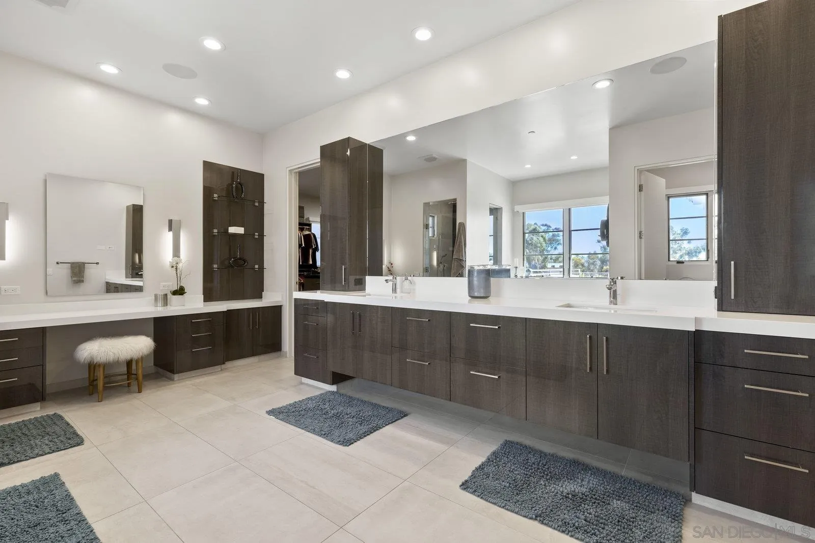 https://cdn.realtyfeed.com/cdn/127/250039737/81f8784371256f0f14ea8b19da24a0ce.webp