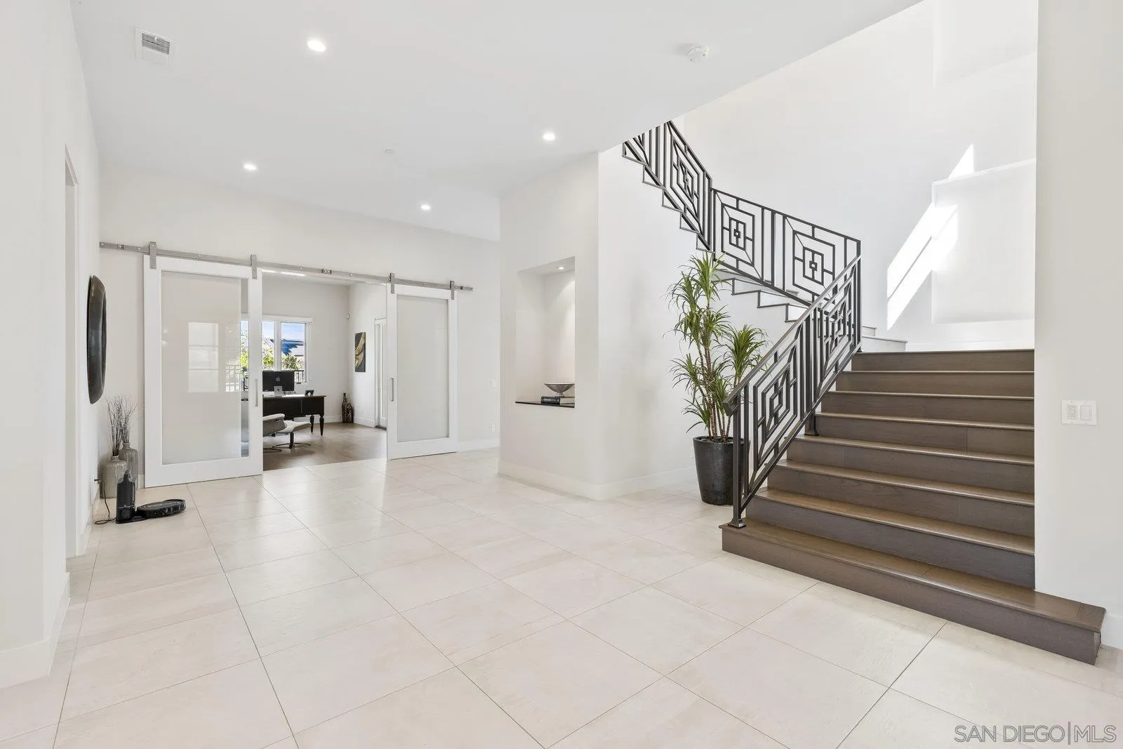 https://cdn.realtyfeed.com/cdn/127/250039737/fe38920c7547811e97cdd8b38c409ab5.webp