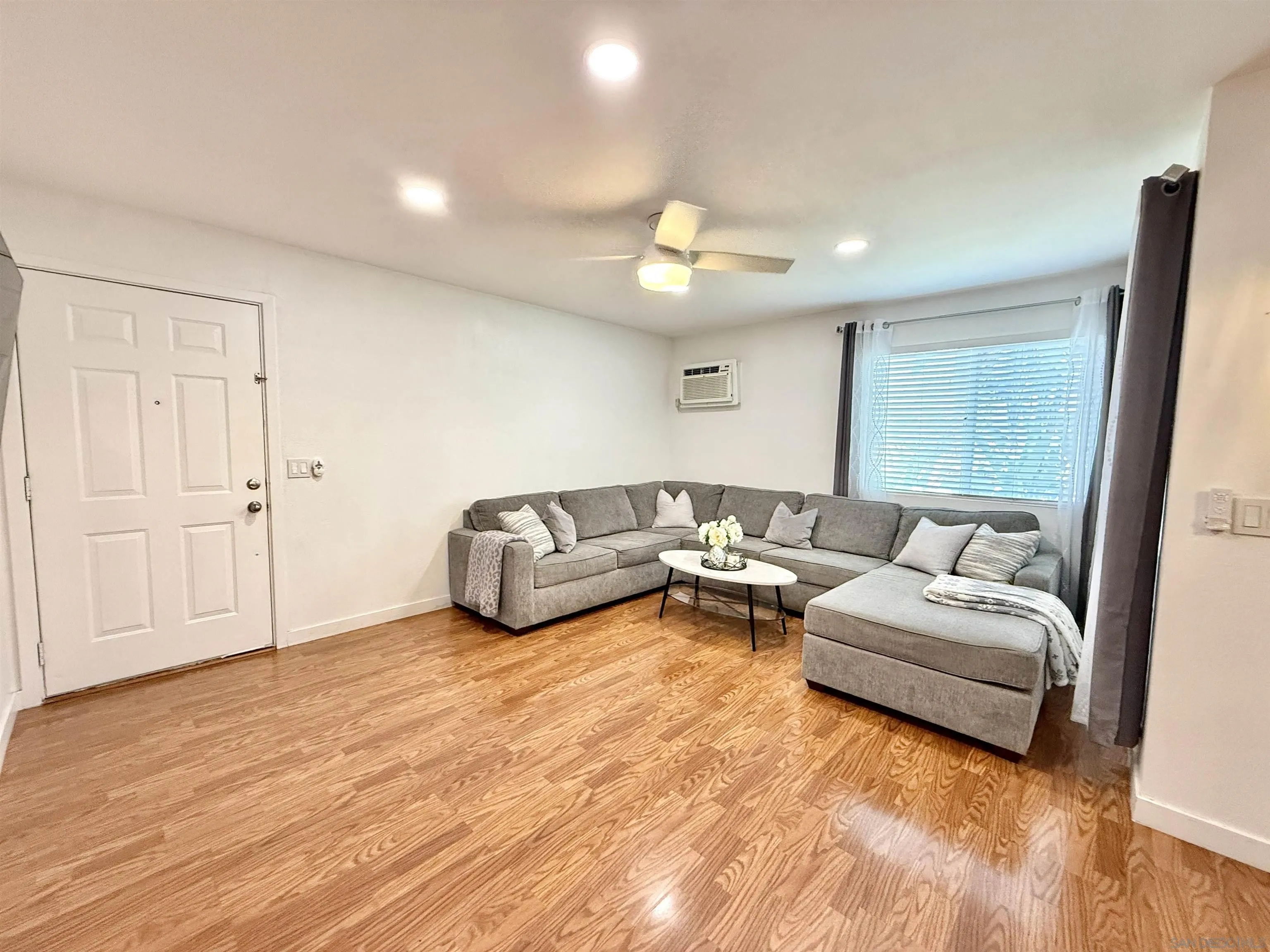 https://cdn.realtyfeed.com/cdn/127/250039738/2b0894c21eb32832ff62aeeb31b6bd5c.webp