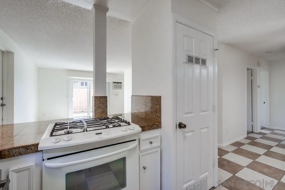 https://cdn.realtyfeed.com/cdn/127/250039740/4e97def64d08dd6f841fa294b3e1b52a.webp