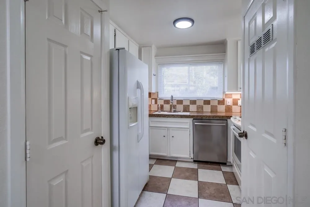 https://cdn.realtyfeed.com/cdn/127/250039740/cc618a0b8ecd5357a7e05145c095a03f.webp