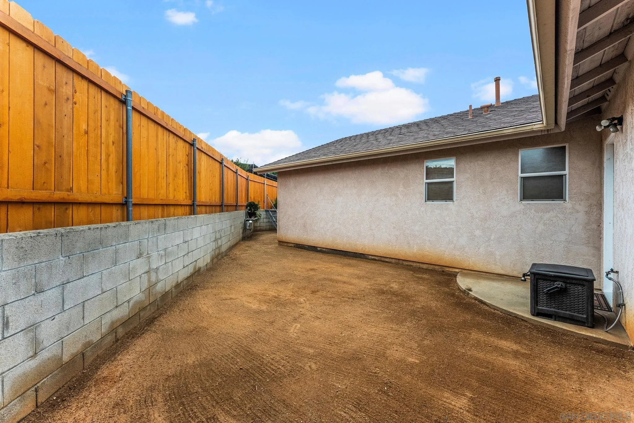 https://cdn.realtyfeed.com/cdn/127/250039745/53f25d5ec777859e349e897e582aea5c.webp