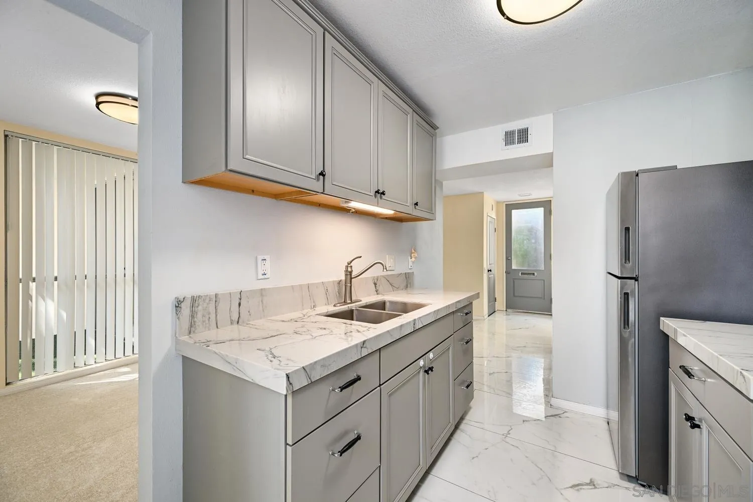 https://cdn.realtyfeed.com/cdn/127/250039756/7d7ce82ac7c98c94c3973dadd6a9461f.webp
