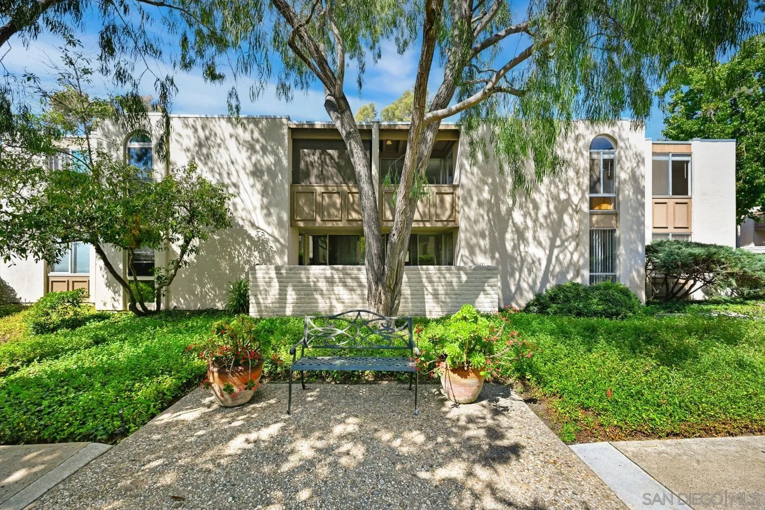 https://cdn.realtyfeed.com/cdn/127/250039756/e21b4c399aa7e74c35ab651d684b562f.webp