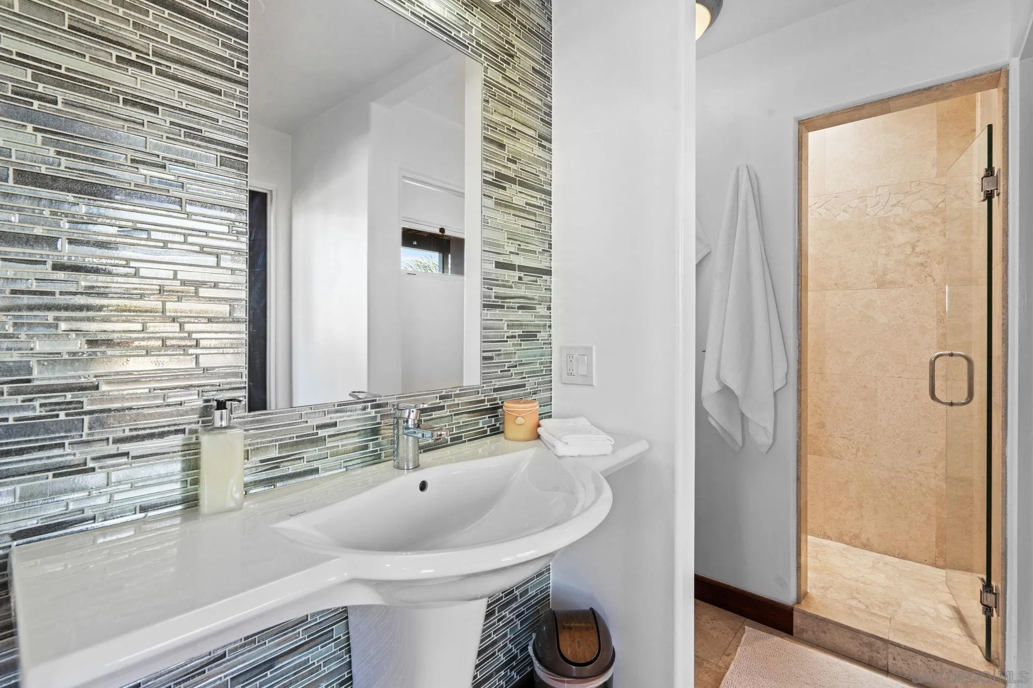 https://cdn.realtyfeed.com/cdn/127/250039760/5753c0b98c417fe3beee6e1198e87cbb.webp
