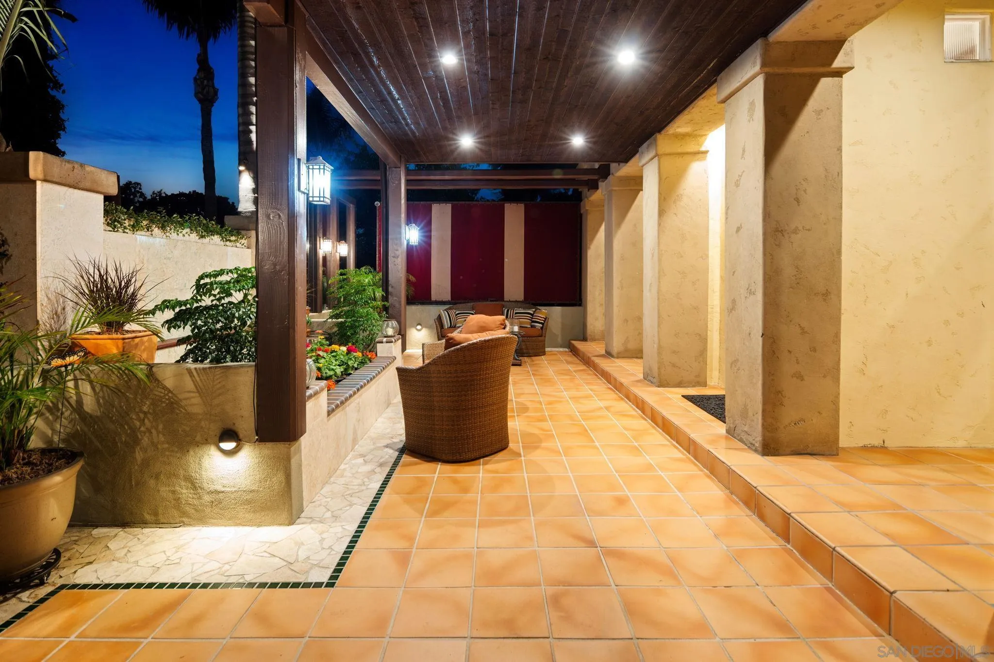 https://cdn.realtyfeed.com/cdn/127/250039760/777e22c9909a1c1c3bad17b1624538d7.webp