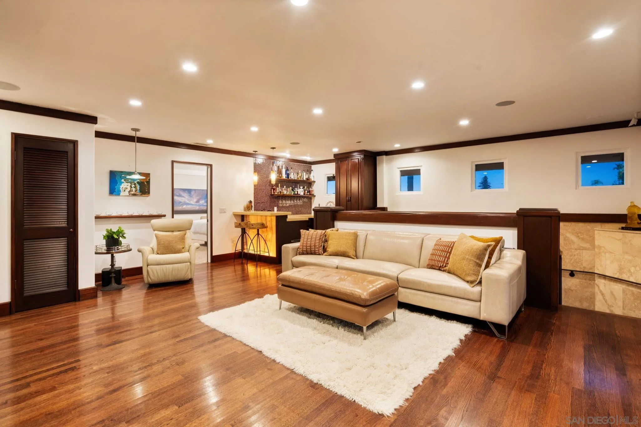 https://cdn.realtyfeed.com/cdn/127/250039760/b6c0494632a85d1054026350081efec4.webp
