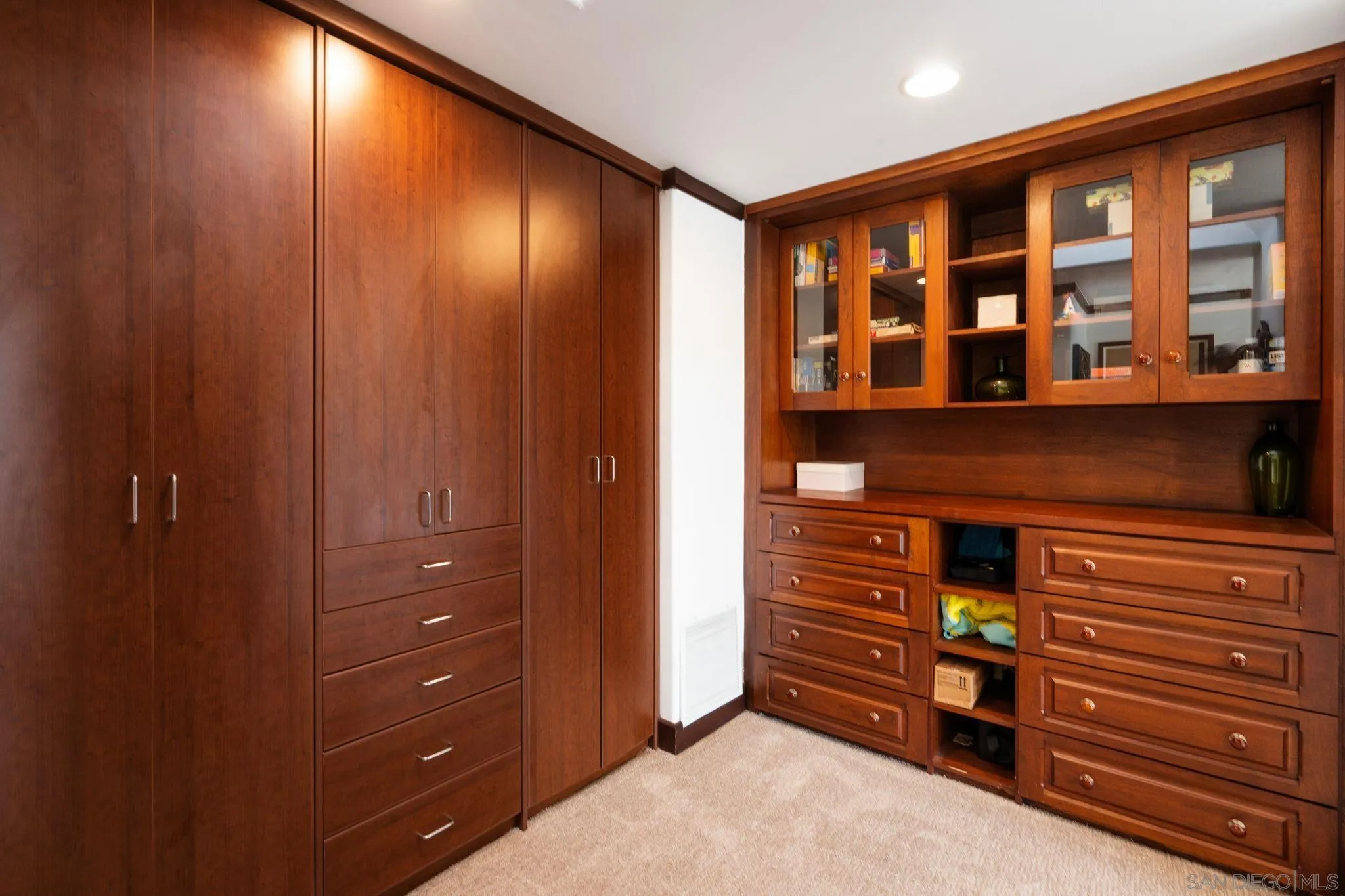 https://cdn.realtyfeed.com/cdn/127/250039760/fdcd234e280fbd7a9acd41cc830bb05d.webp