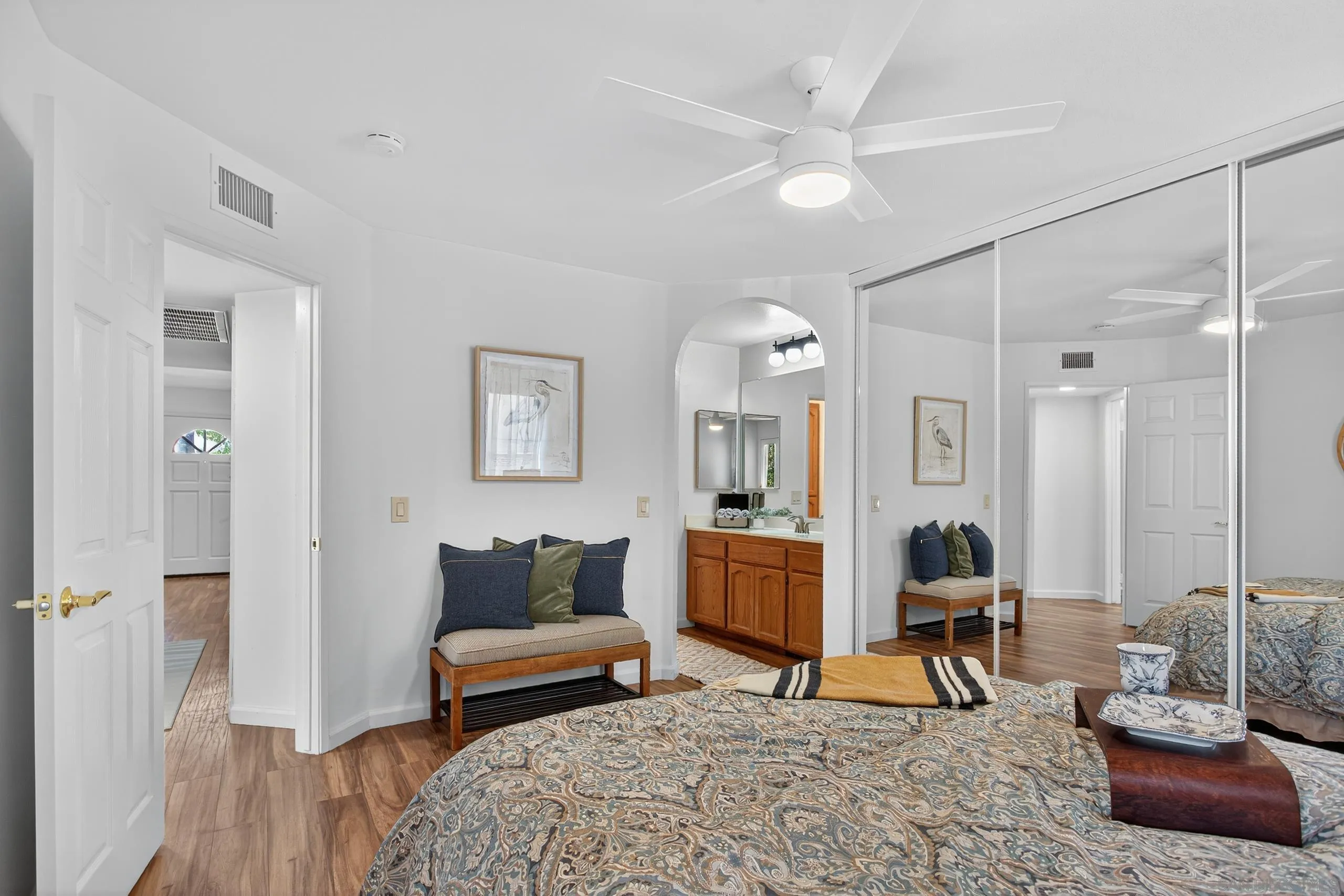 https://cdn.realtyfeed.com/cdn/127/250039763/130f34a4a28bf669ef2f6cbfeaca1f6b.webp