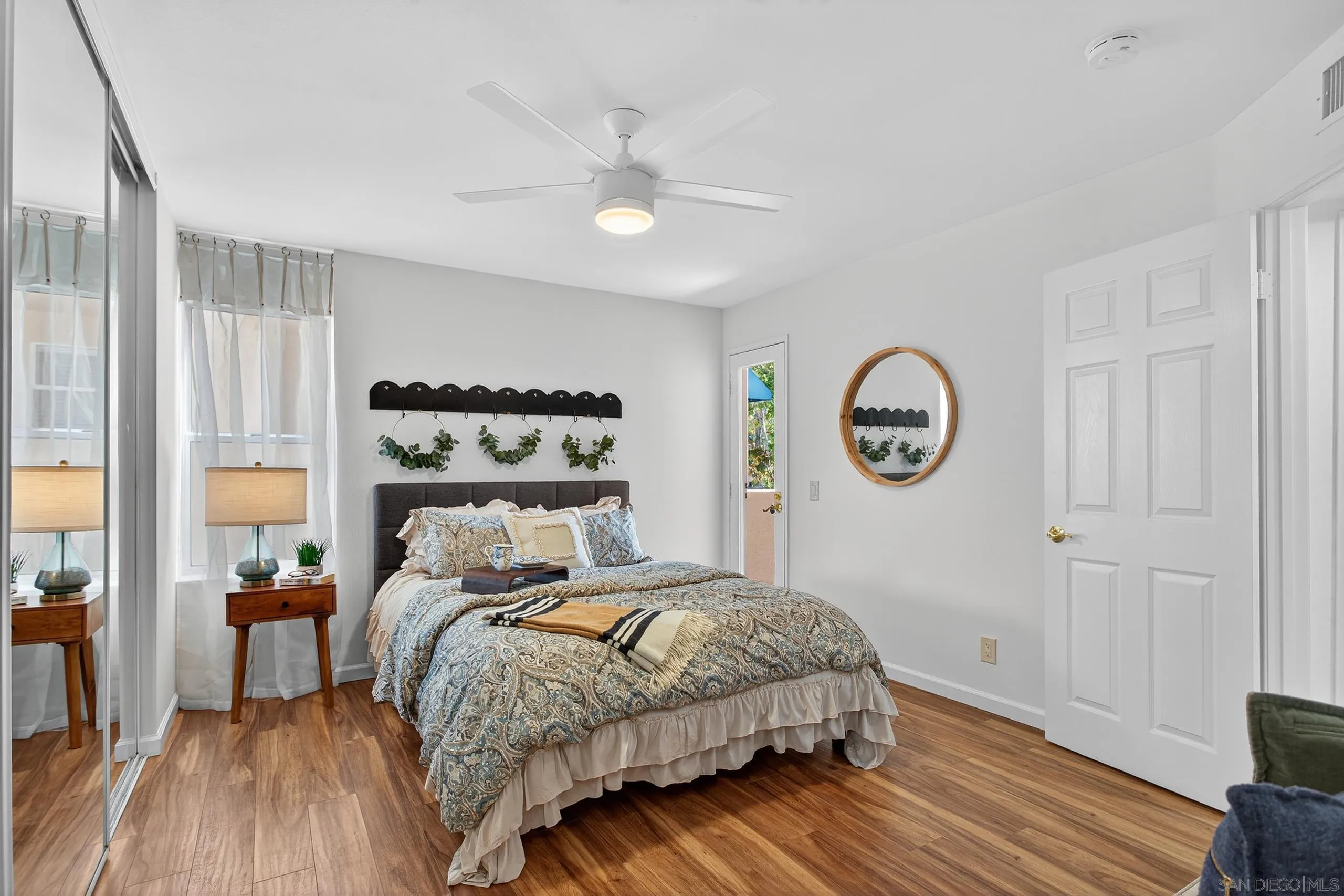 https://cdn.realtyfeed.com/cdn/127/250039763/398d10adac54b2a01229e09c7d7a868f.webp