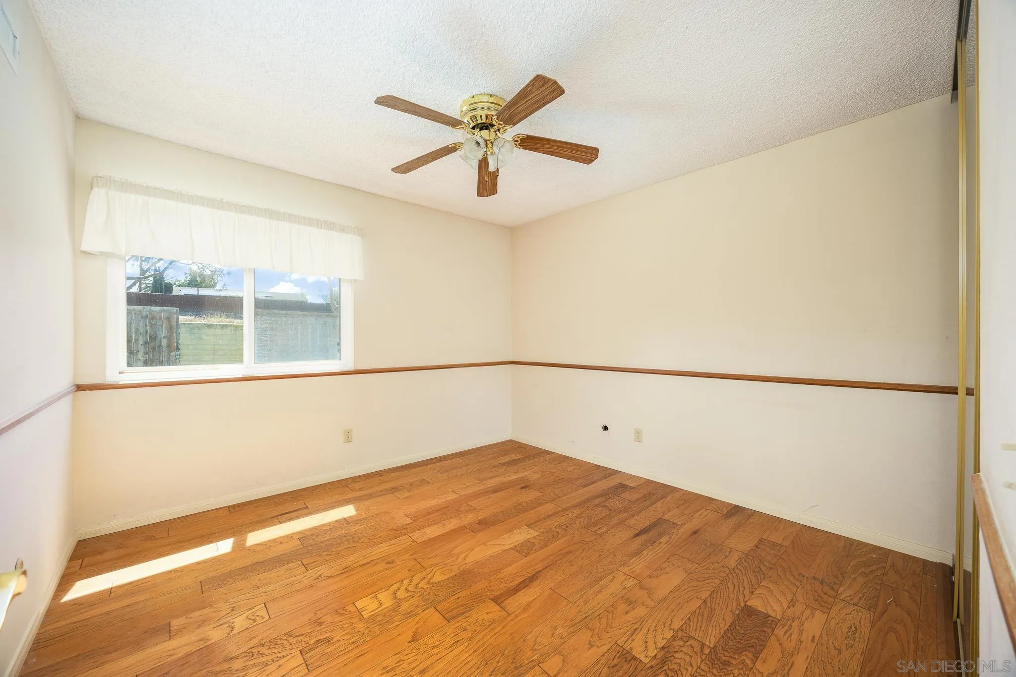 https://cdn.realtyfeed.com/cdn/127/250039782/34ba72ba75d2b715e30c54201d3e6c78.webp
