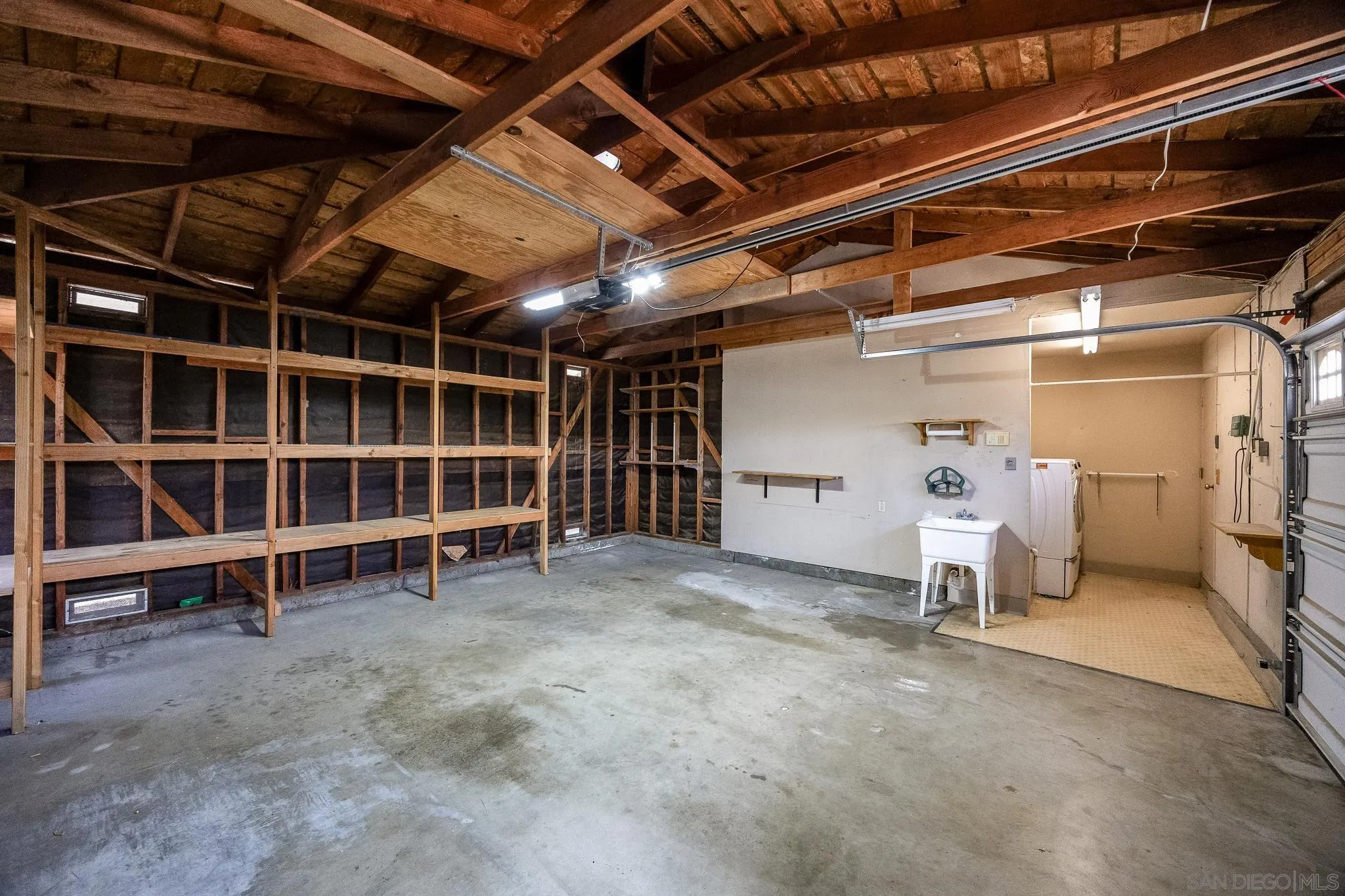 https://cdn.realtyfeed.com/cdn/127/250039782/a96448021ab3fd0fe865da7c971a0f71.webp