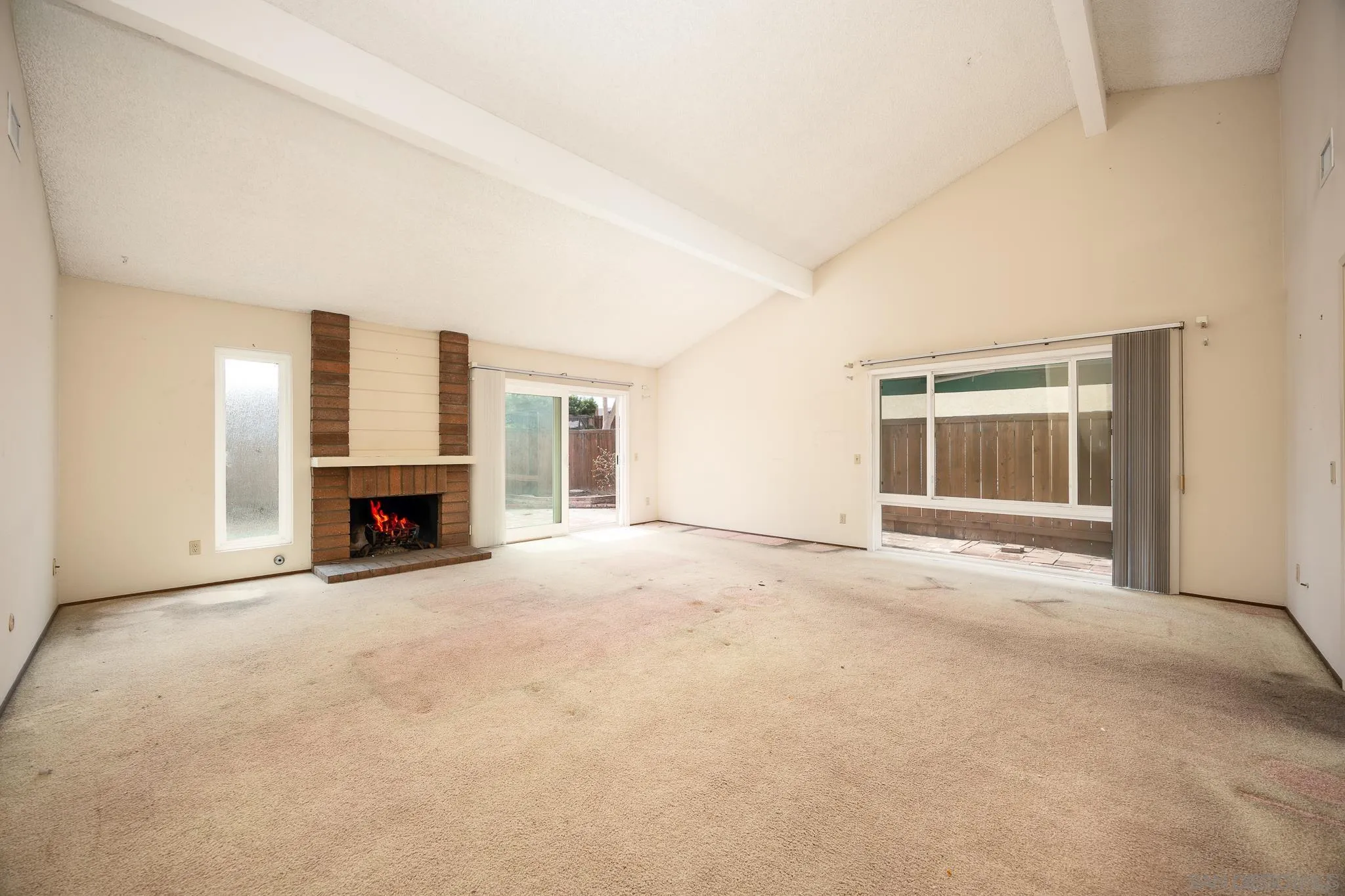 https://cdn.realtyfeed.com/cdn/127/250039782/b7b9e27d7084f7a63dcde57237fe7c3c.webp