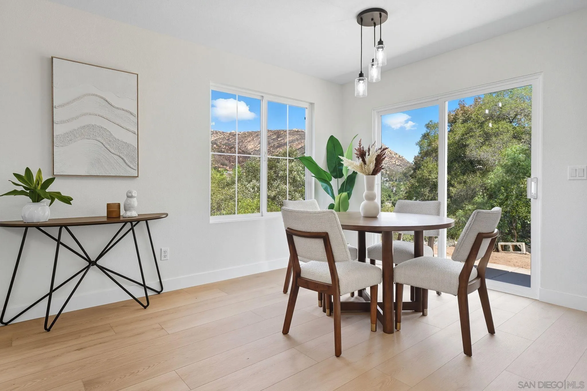 https://cdn.realtyfeed.com/cdn/127/250039785/6b8be5abdf552306161bcf6484263820.webp