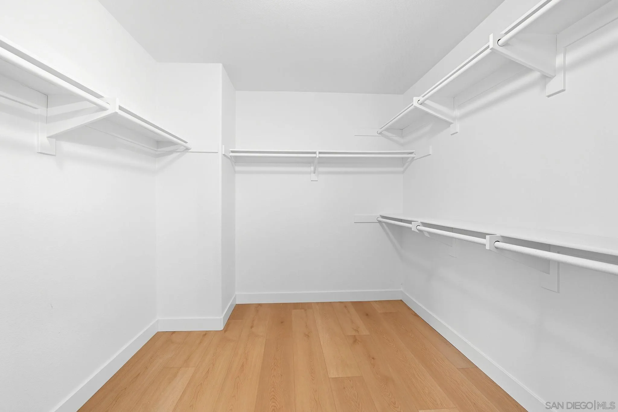 https://cdn.realtyfeed.com/cdn/127/250039785/88458a9b14e4513ccbc9182a9b091638.webp