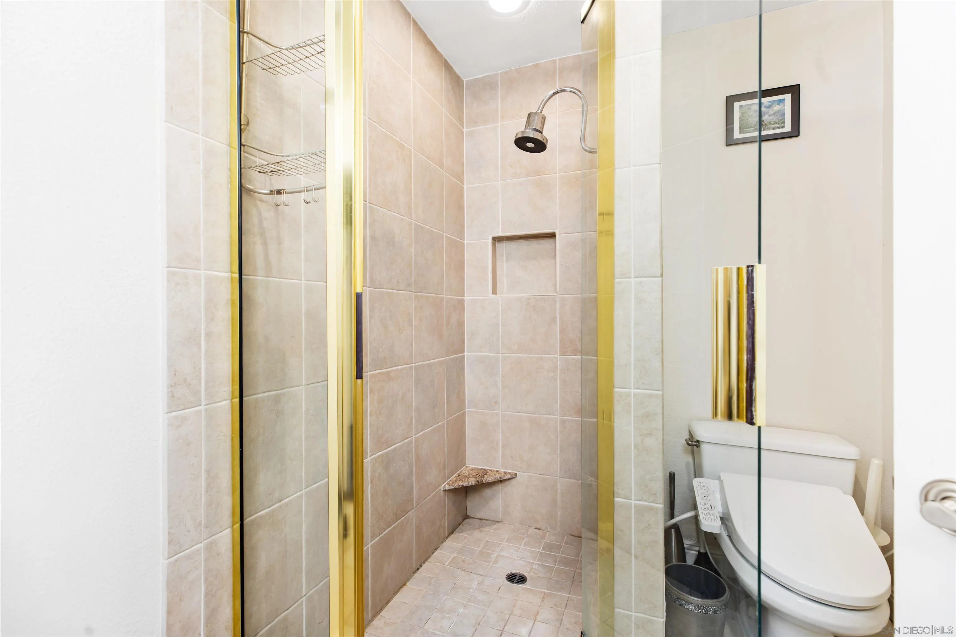 Photo #23: 250039787 Listing: Photo #23