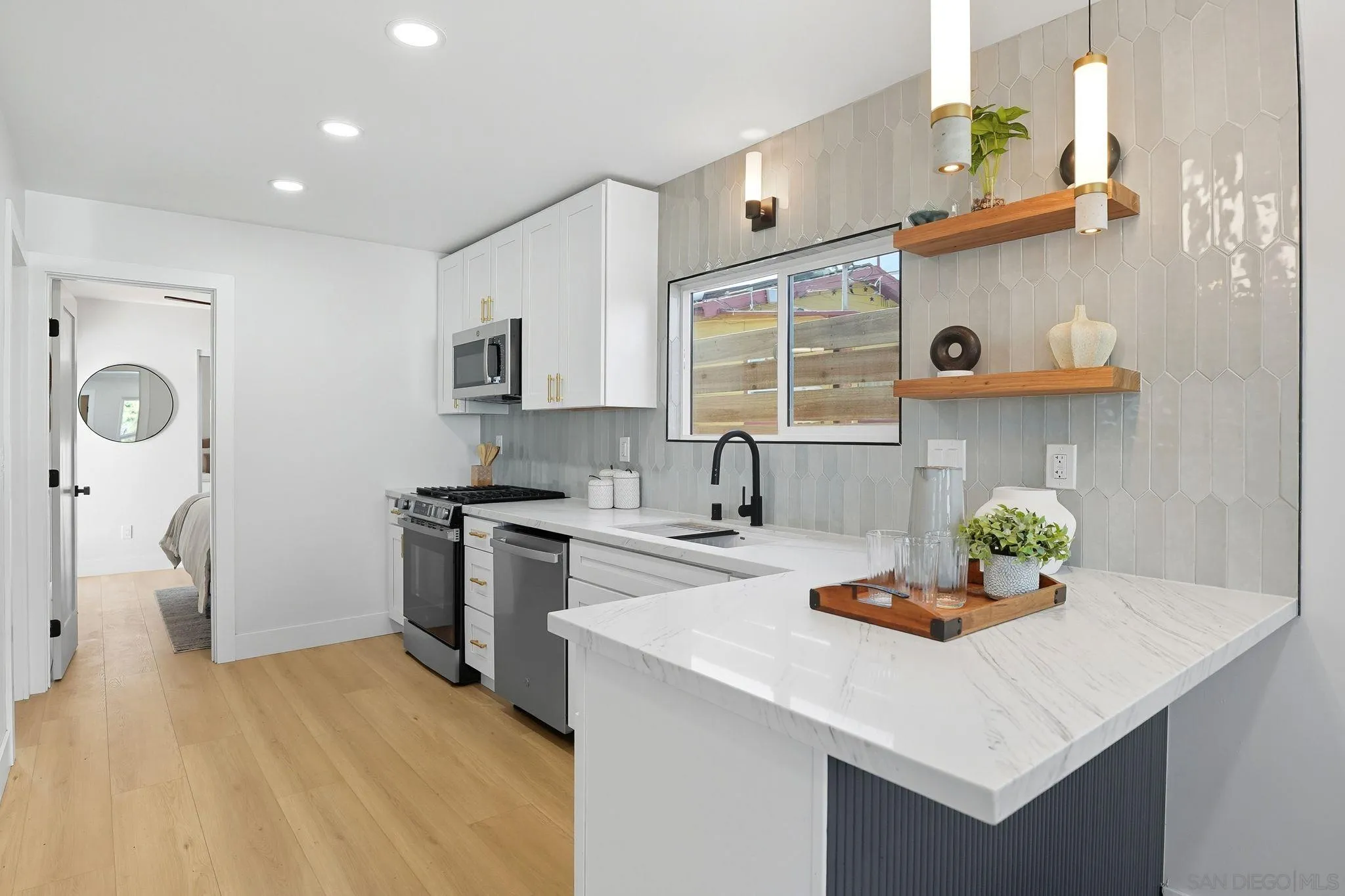 https://cdn.realtyfeed.com/cdn/127/250039791/cfe02d0380d00dce77bce457200e130f.webp