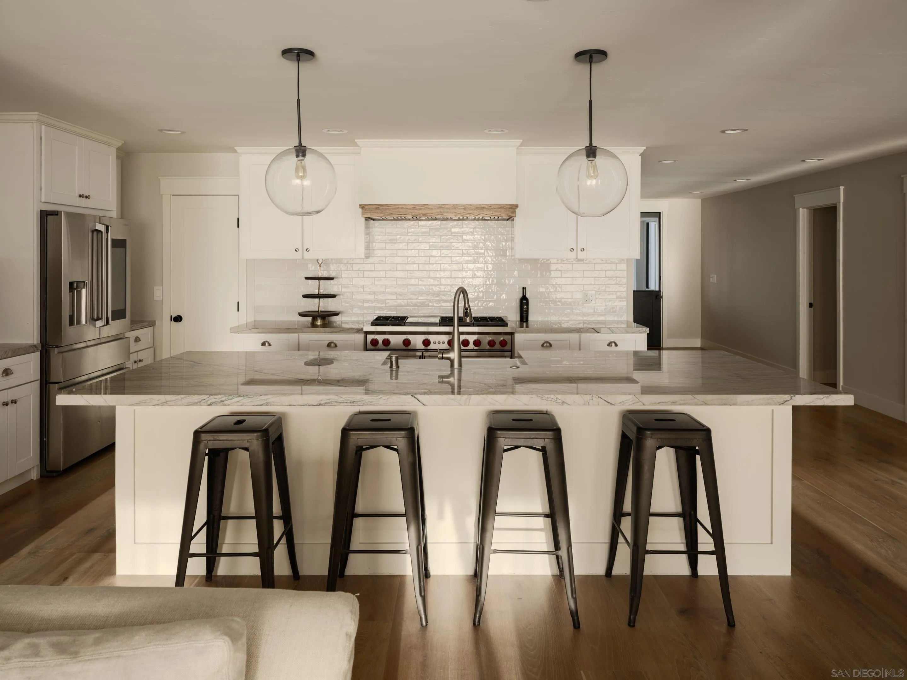 https://cdn.realtyfeed.com/cdn/127/250039795/082524ba3a6f2b961bd28b68f95b3cbc.webp