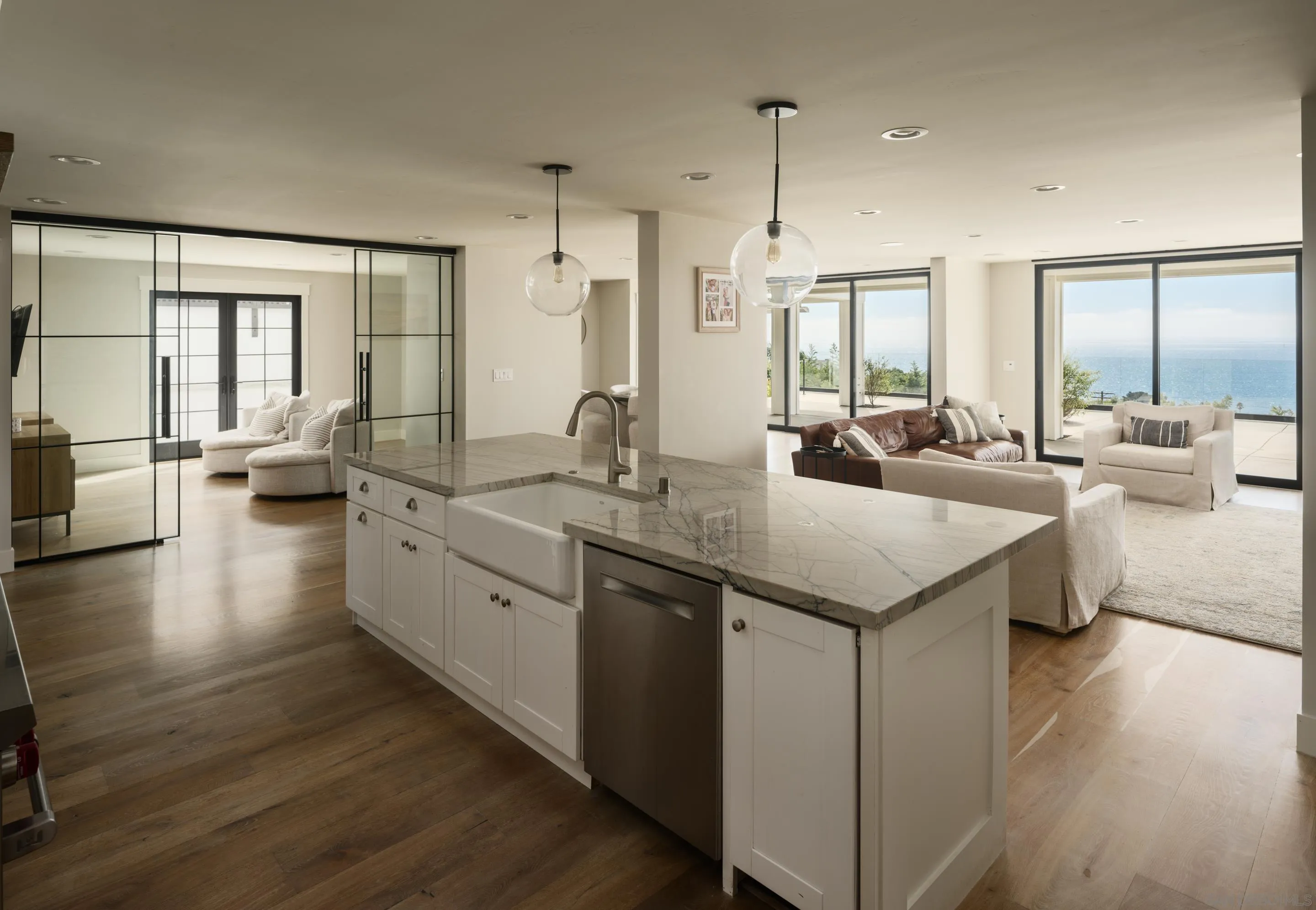 https://cdn.realtyfeed.com/cdn/127/250039795/7614b364331f281da74ee90b8e18459c.webp