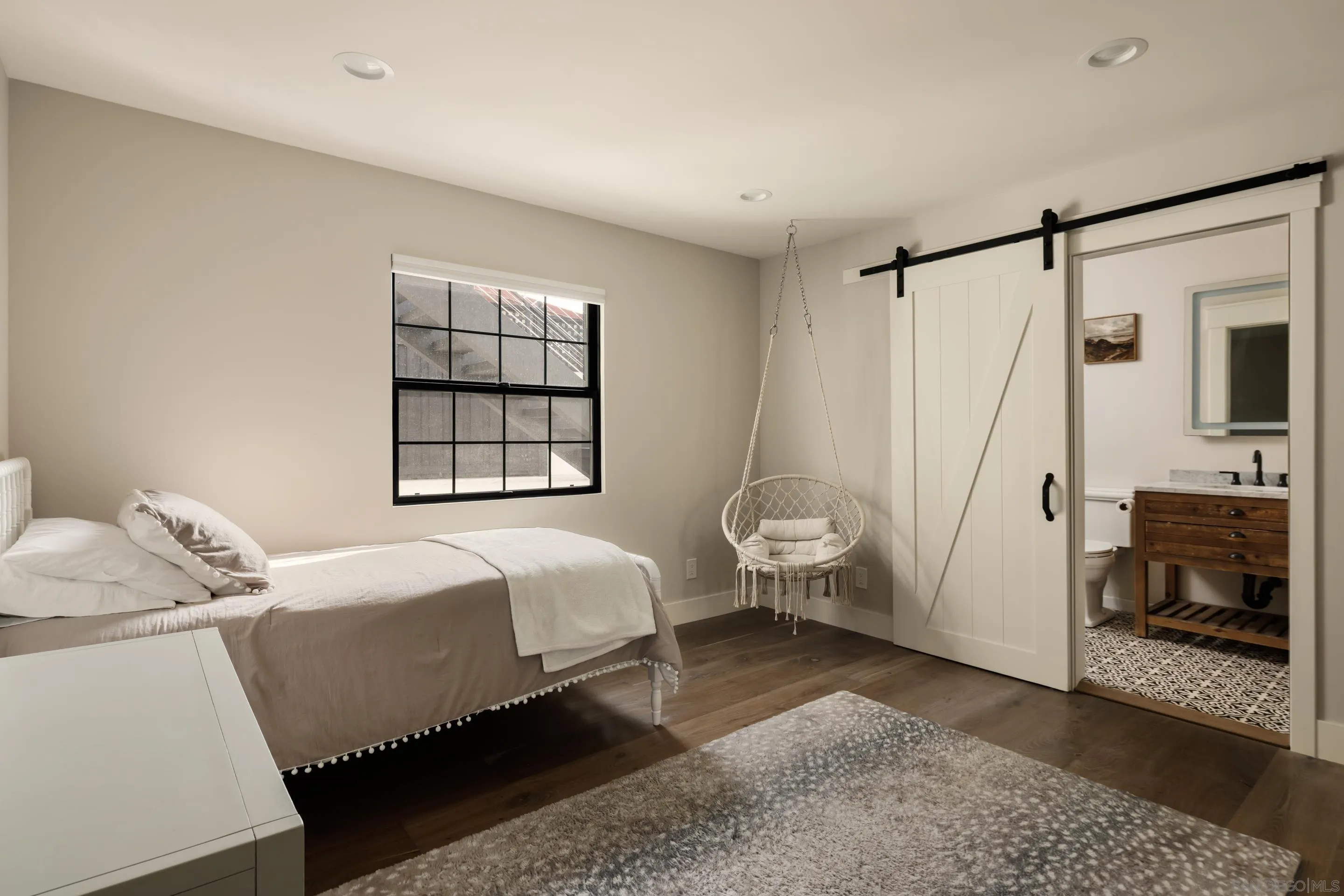 https://cdn.realtyfeed.com/cdn/127/250039795/c31d2247a77b7cc0ec9180aeb8ff432d.webp