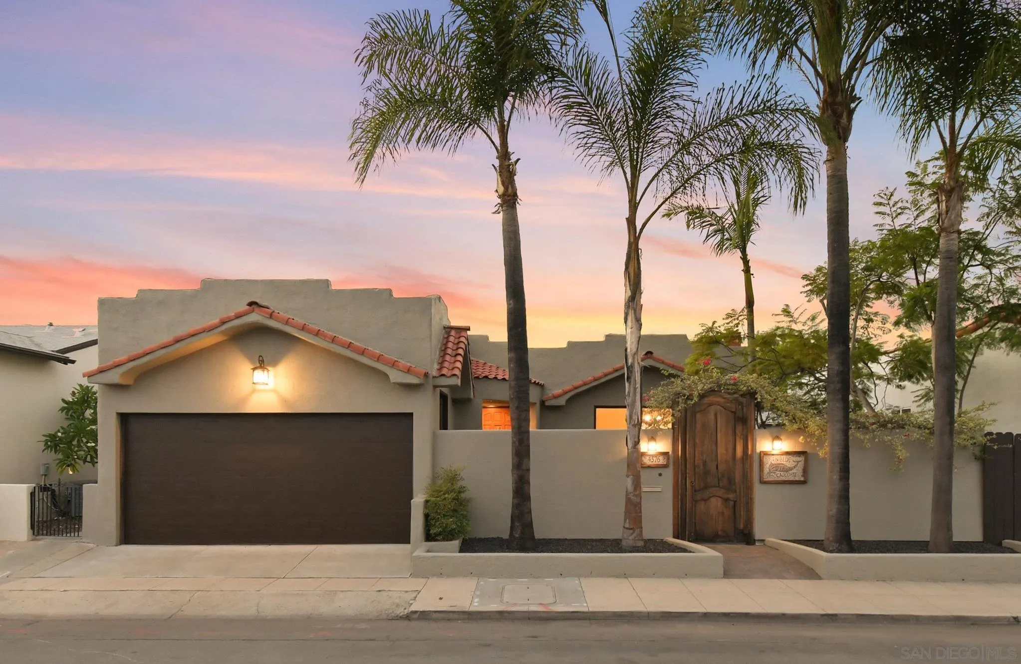 https://cdn.realtyfeed.com/cdn/127/250039796/b60b2a00dfeed4b3c62f6f15e6cdd4e5.webp