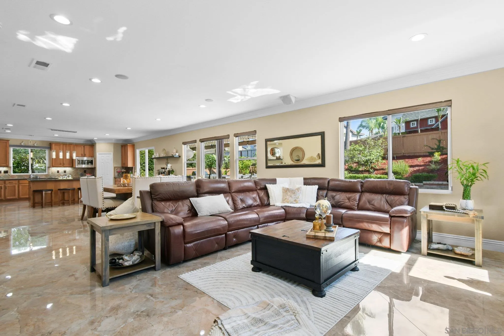 https://cdn.realtyfeed.com/cdn/127/250039800/3bff5e8876124f2dff1968c3a66f40cb.webp