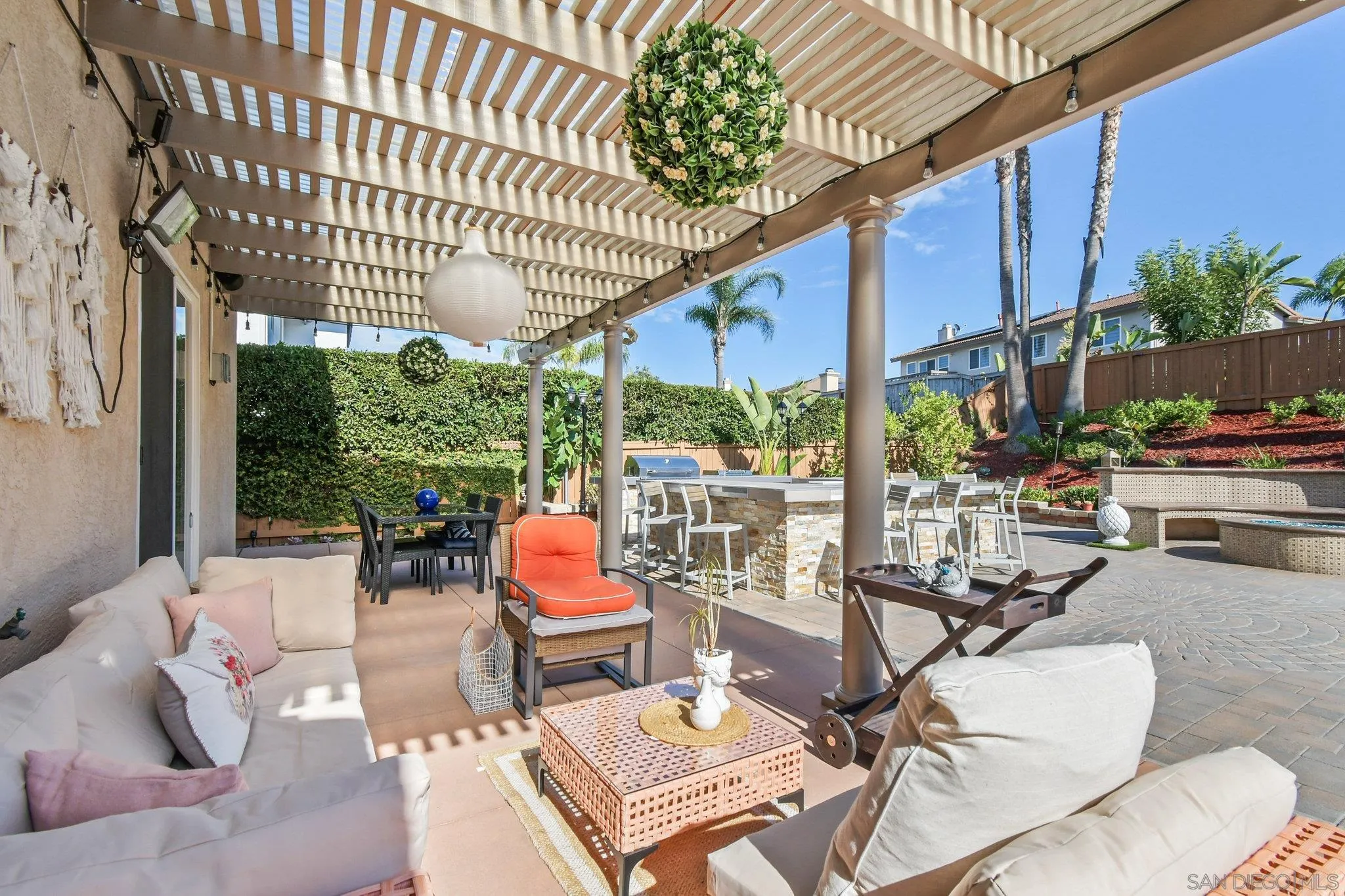 https://cdn.realtyfeed.com/cdn/127/250039800/4031076997445fea5b46d57f5d7387e4.webp