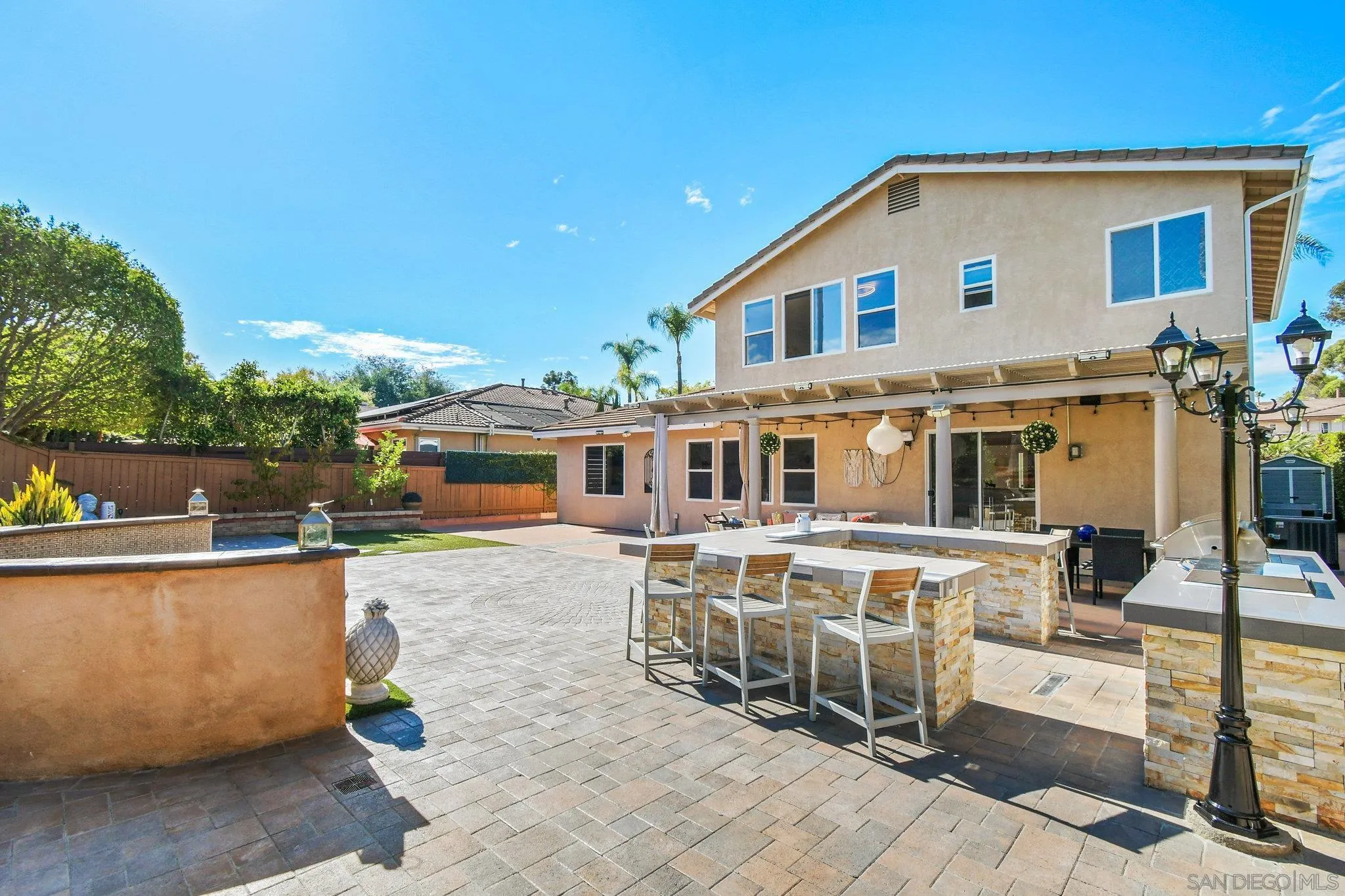 https://cdn.realtyfeed.com/cdn/127/250039800/6db4a01dd45237b92f7191af7e42a54e.webp
