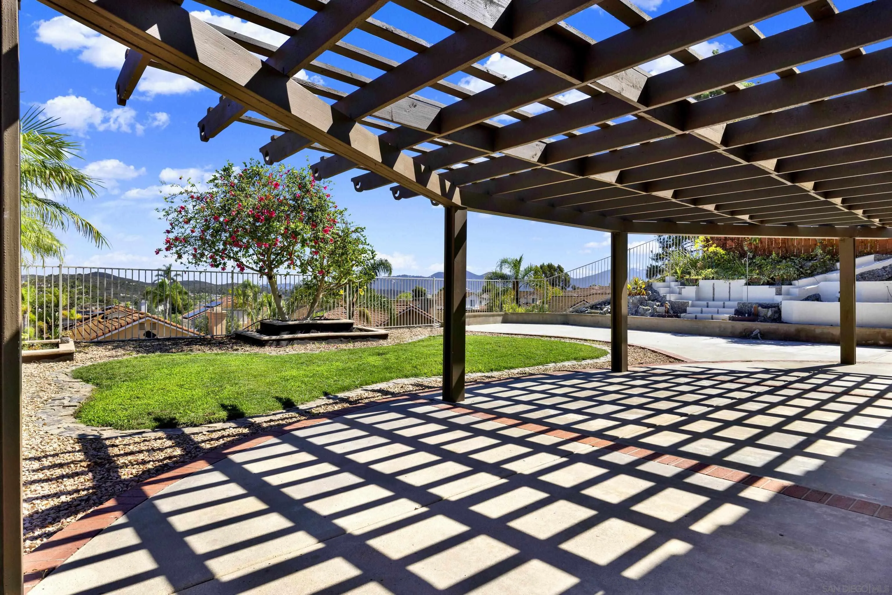 https://cdn.realtyfeed.com/cdn/127/250039801/3c4775d5f3b8ee63524a21bbe7809b68.webp