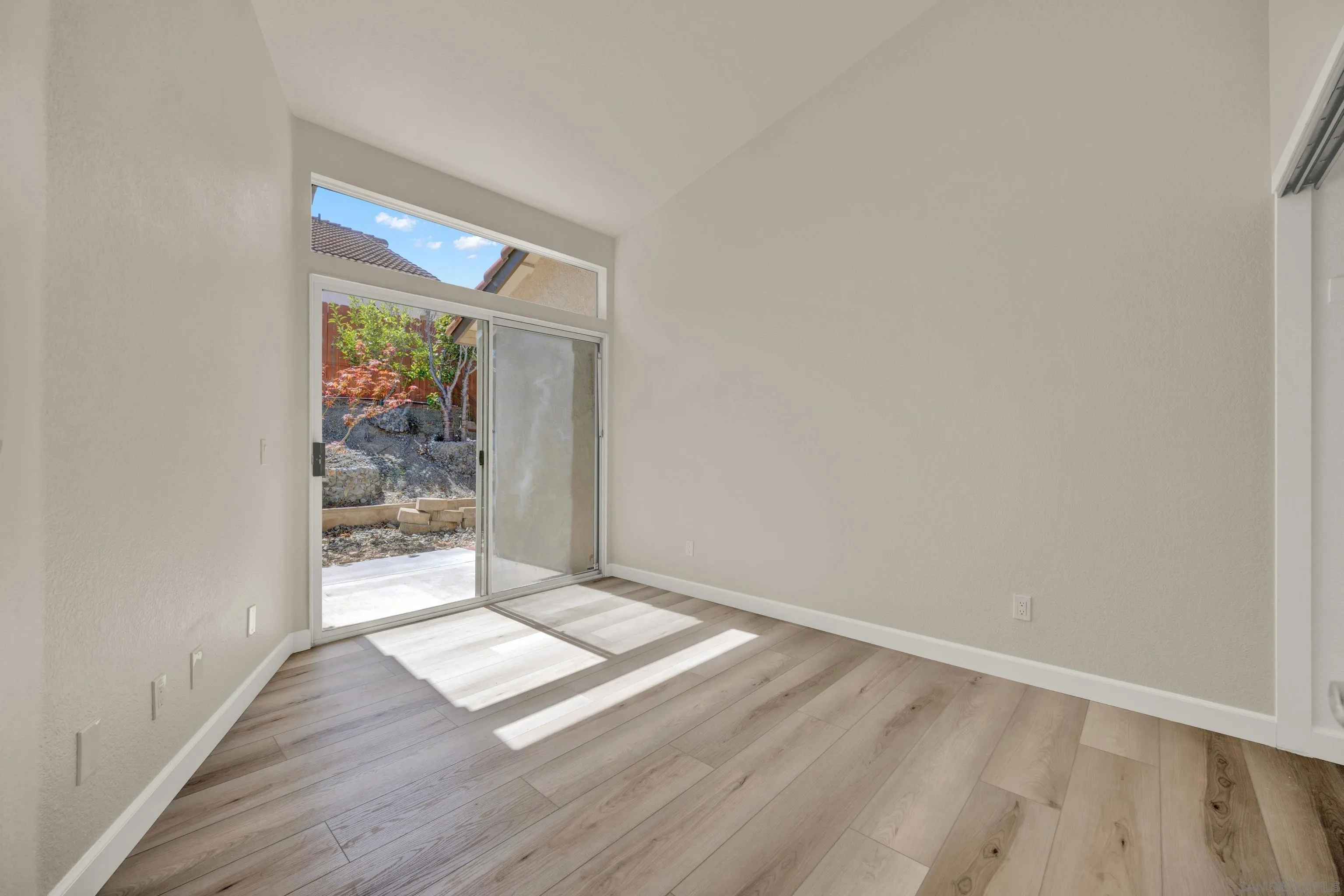 https://cdn.realtyfeed.com/cdn/127/250039801/612da45d3f292f228cd0d16c156ad15e.webp