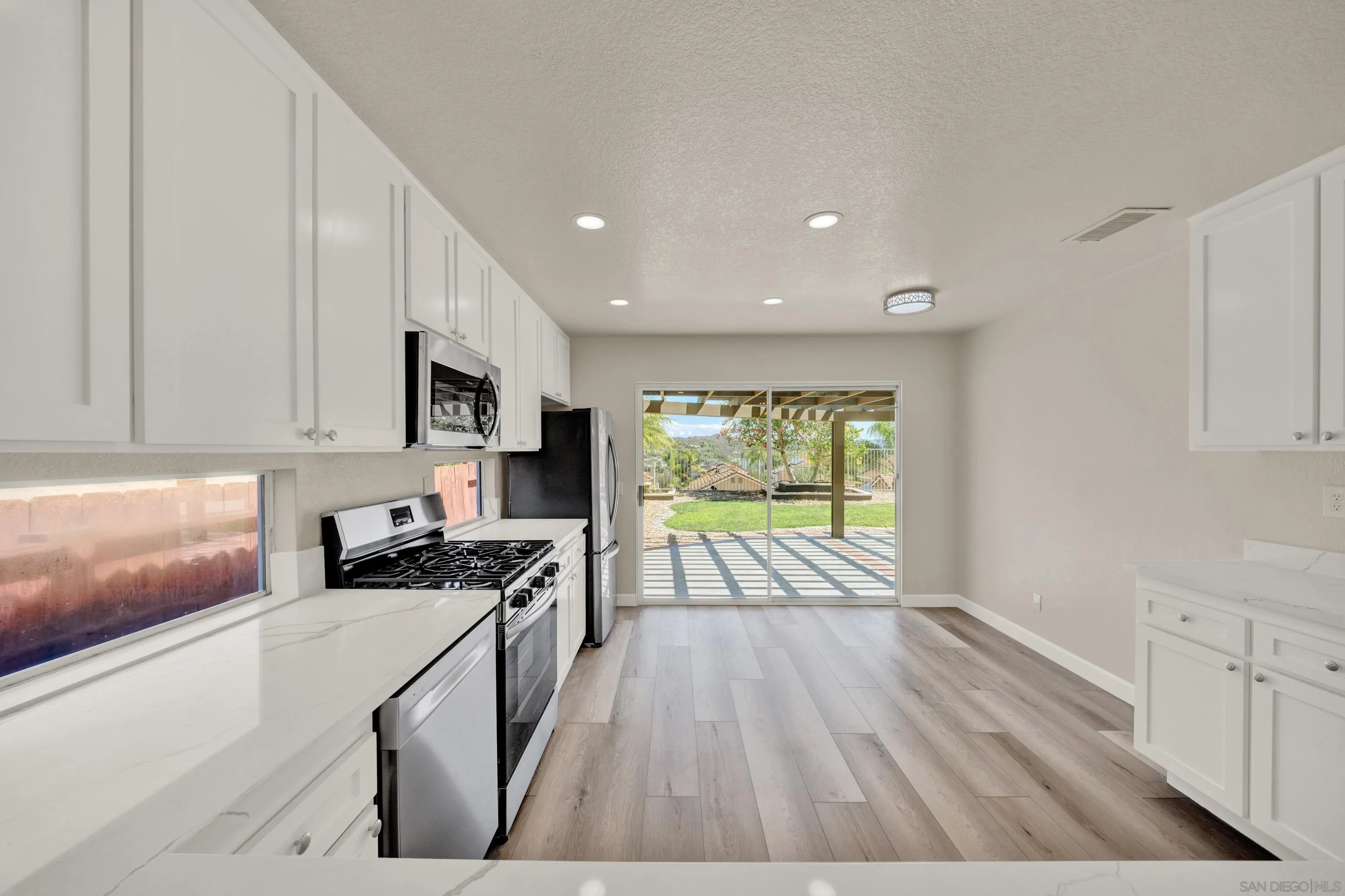 https://cdn.realtyfeed.com/cdn/127/250039801/85be53f8ccb93a1ce92c7b2b88fb0bb8.webp