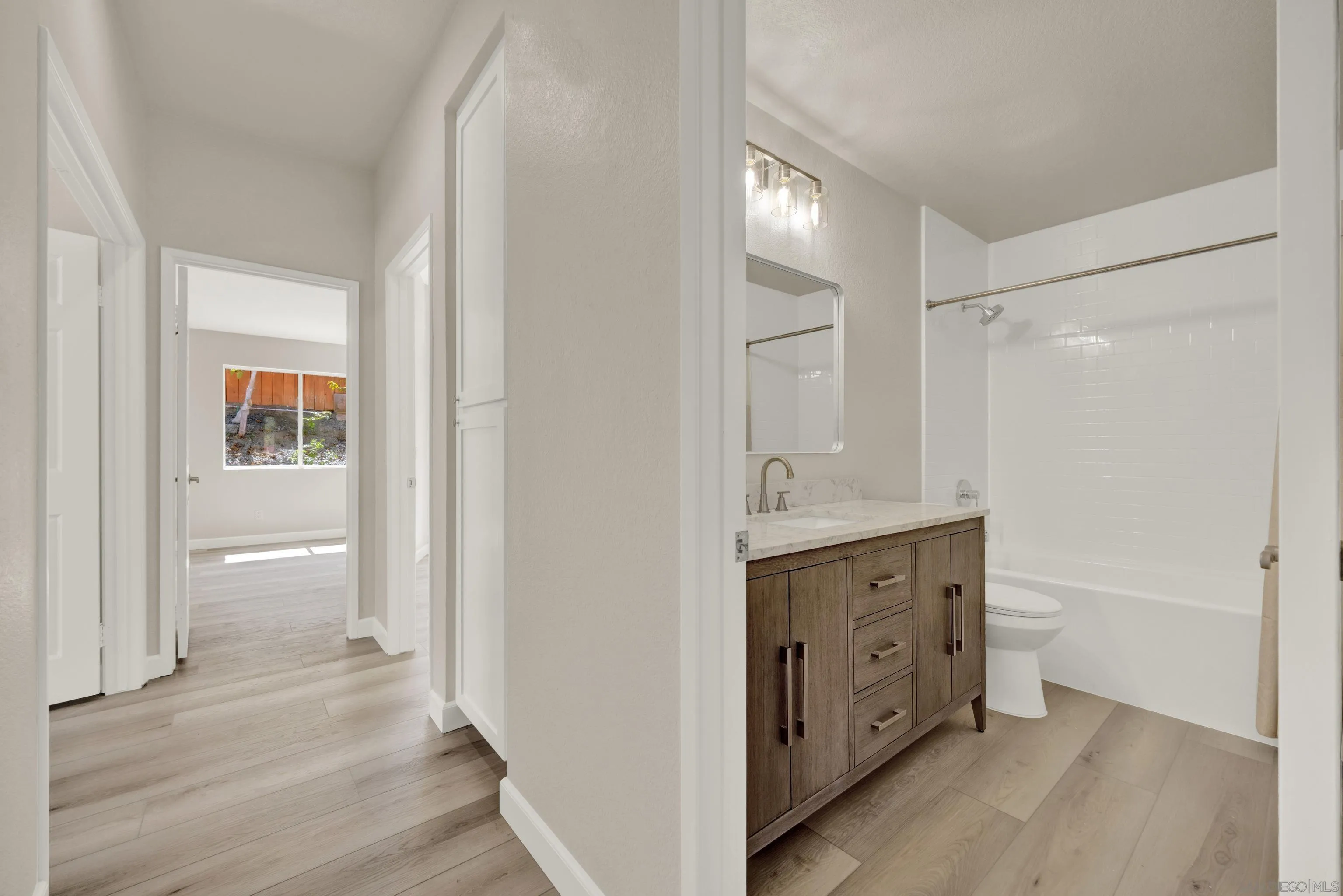https://cdn.realtyfeed.com/cdn/127/250039801/b8a4eeae209c52f8b809a564a577ff1e.webp