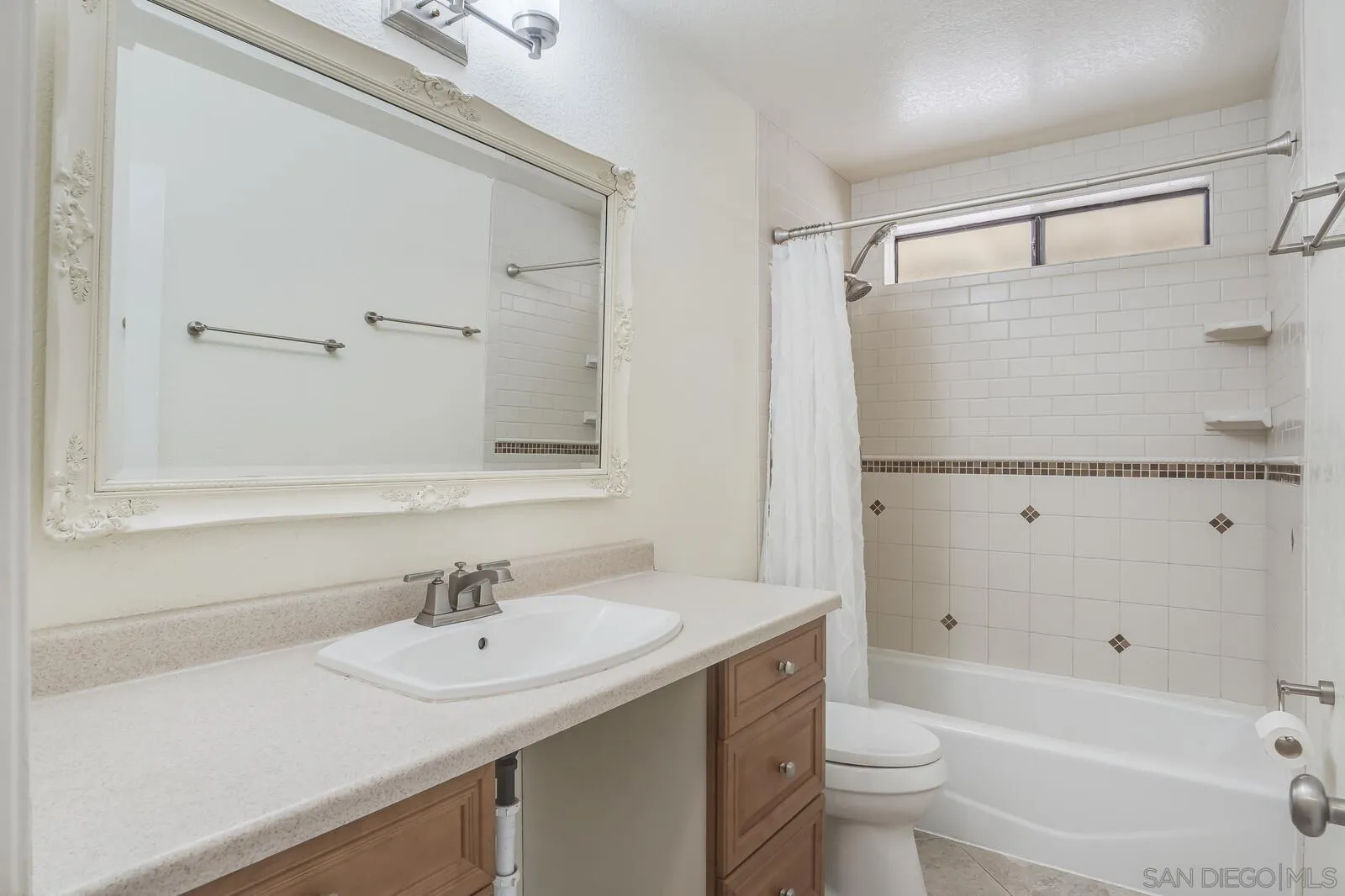 https://cdn.realtyfeed.com/cdn/127/250039802/172ca0da885d1ed6f516e257aec9af88.webp
