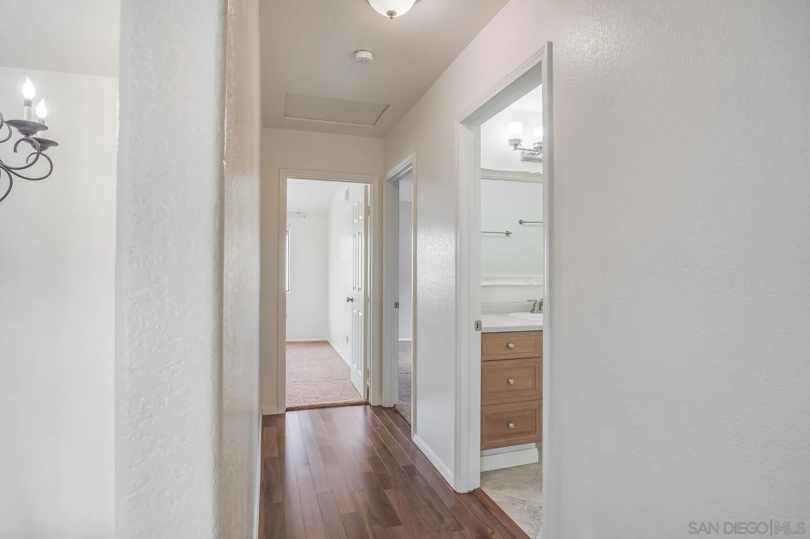 https://cdn.realtyfeed.com/cdn/127/250039802/527b3adb9c805369b99dffe8961b1a9a.webp