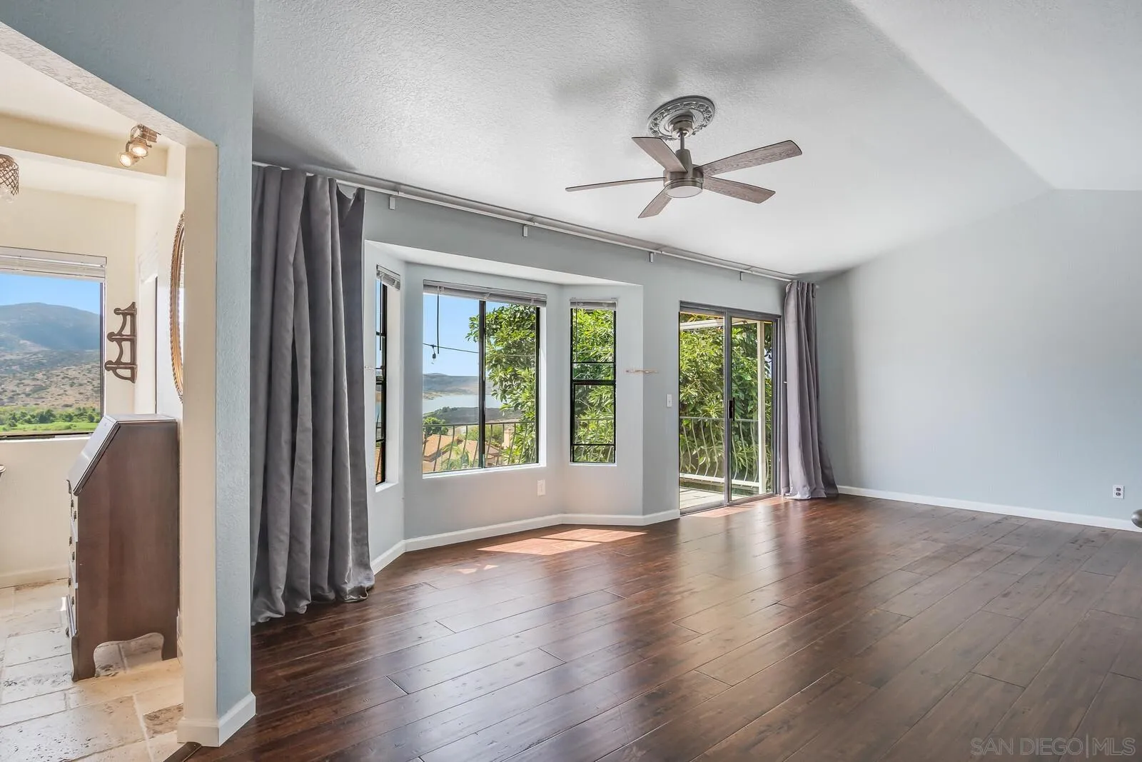 https://cdn.realtyfeed.com/cdn/127/250039802/b27f197501891b04c9737b11f4384358.webp