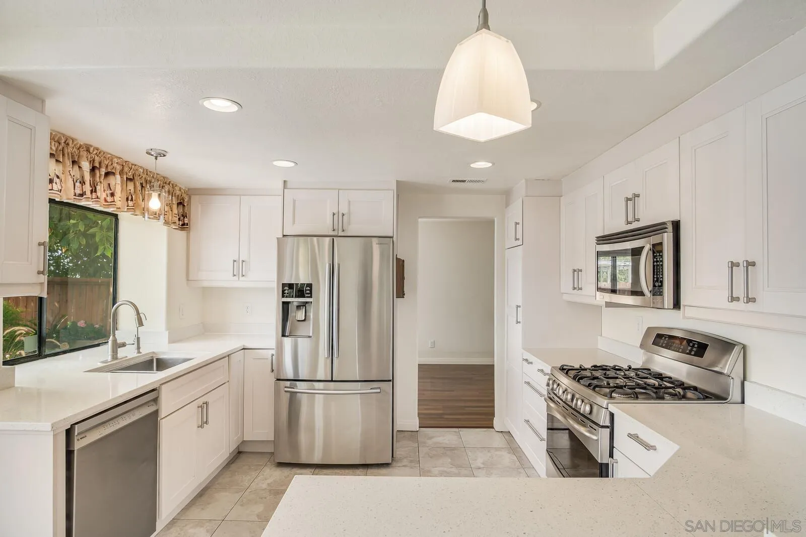 https://cdn.realtyfeed.com/cdn/127/250039802/c46773fab310dc28209d5c2caefcb4a1.webp