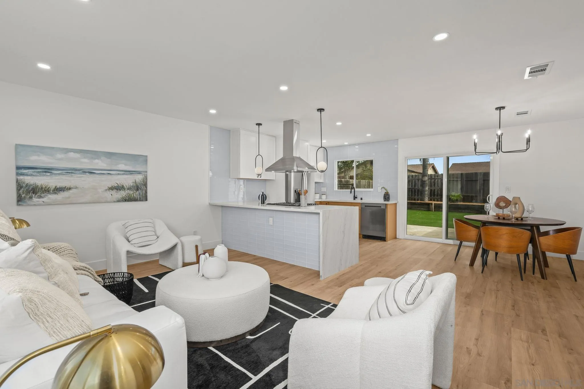 https://cdn.realtyfeed.com/cdn/127/250039805/451ccd42a5a3d37d3e8063aa098f56a7.webp