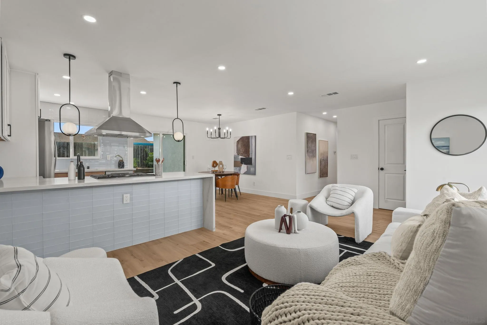 https://cdn.realtyfeed.com/cdn/127/250039805/b1b4330f8e7fa1f1f34d1063dca79ab7.webp