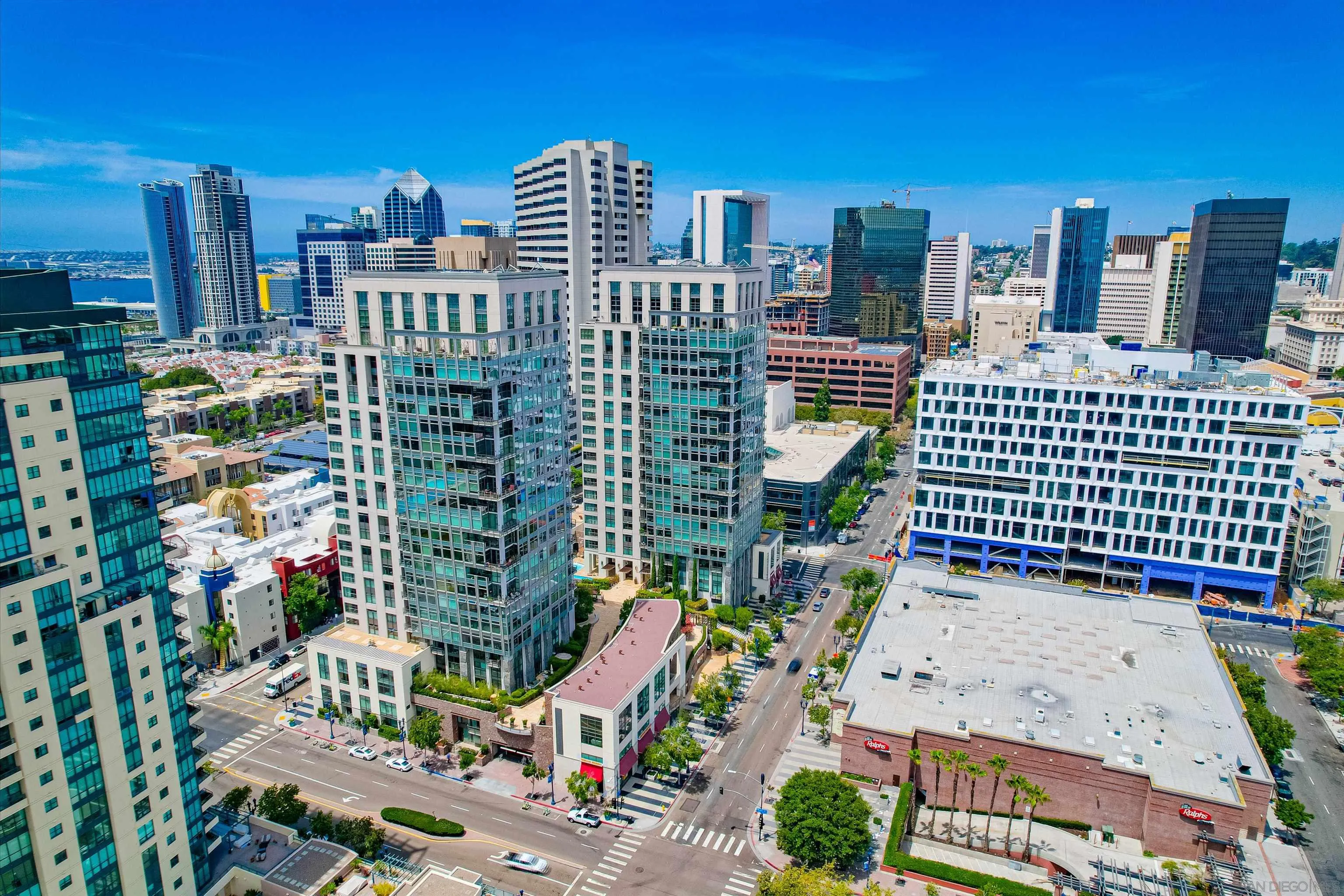 https://cdn.realtyfeed.com/cdn/127/250039811/729a9d08a181fef5312d0a73c1c9f5f2.webp