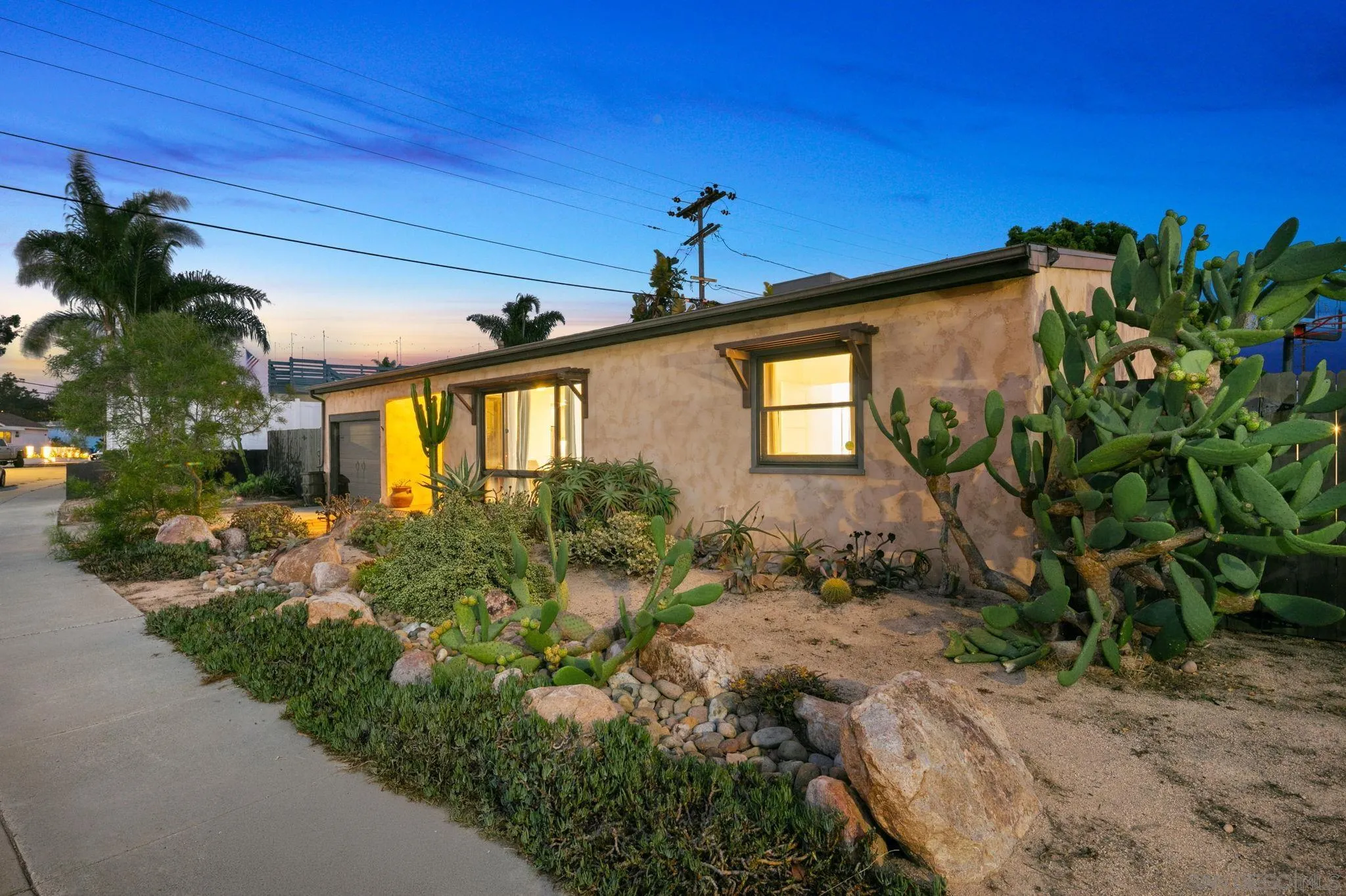 https://cdn.realtyfeed.com/cdn/127/250039812/2b83eb15339350ff04124f2a1c7218ef.webp