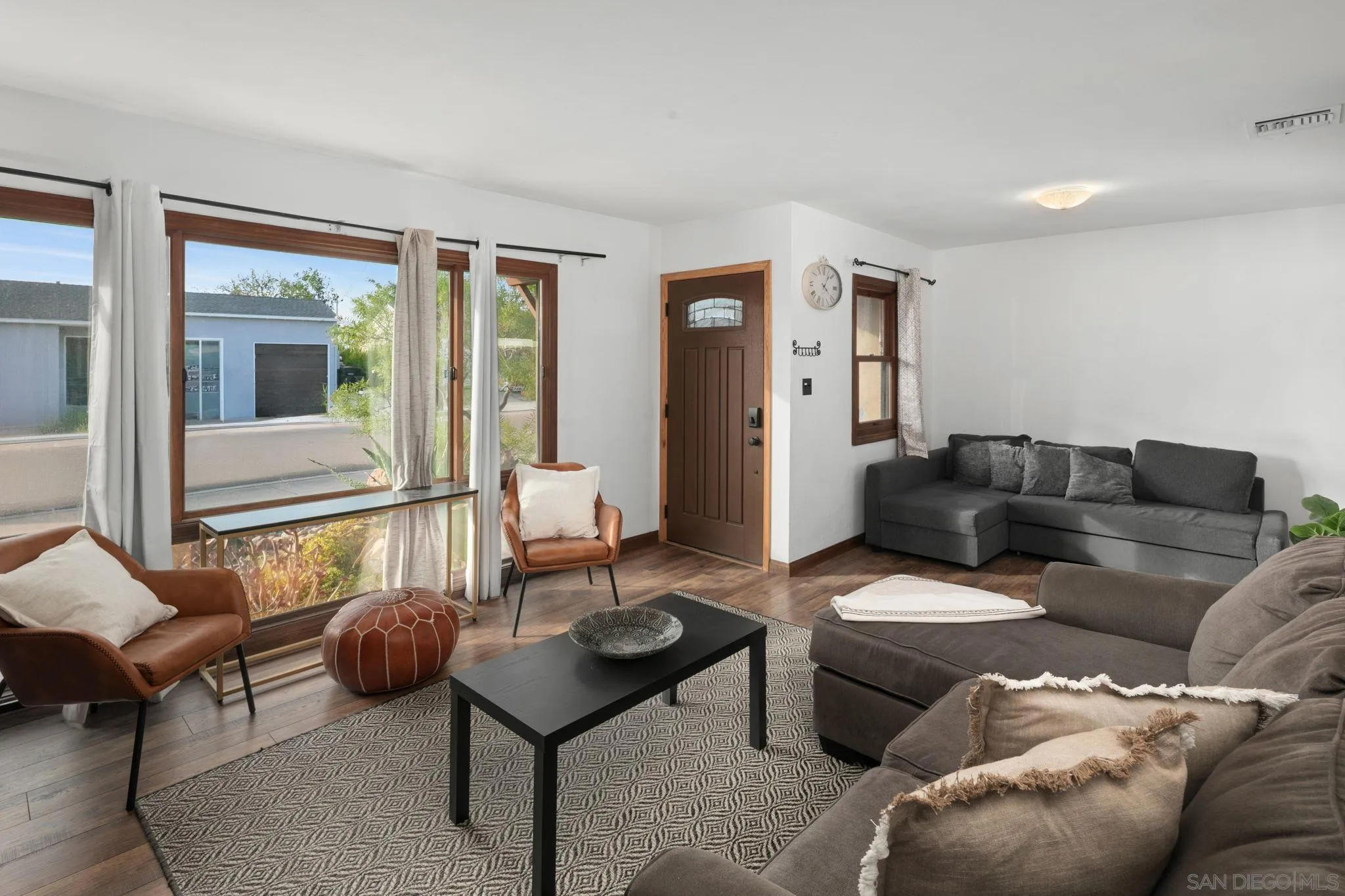 https://cdn.realtyfeed.com/cdn/127/250039812/8eca3e8470db24272599032f7bbdaed0.webp